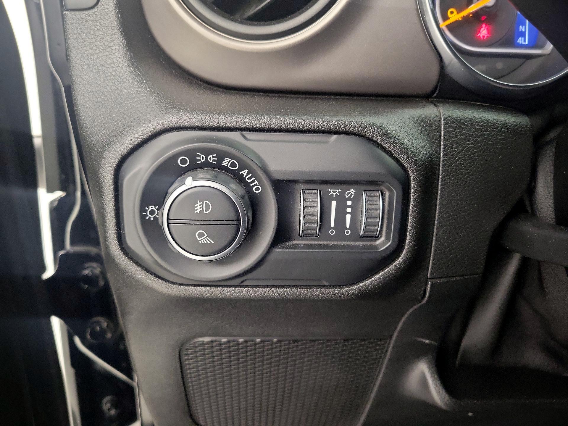 Thumbnail: 2020 Jeep Gladiator - 13