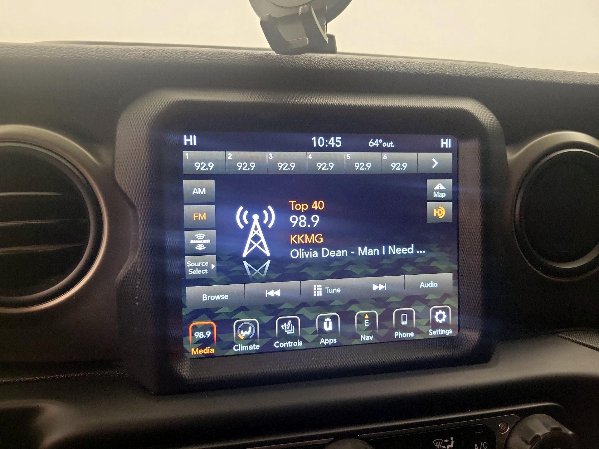 Thumbnail: 2020 Jeep Gladiator - 16