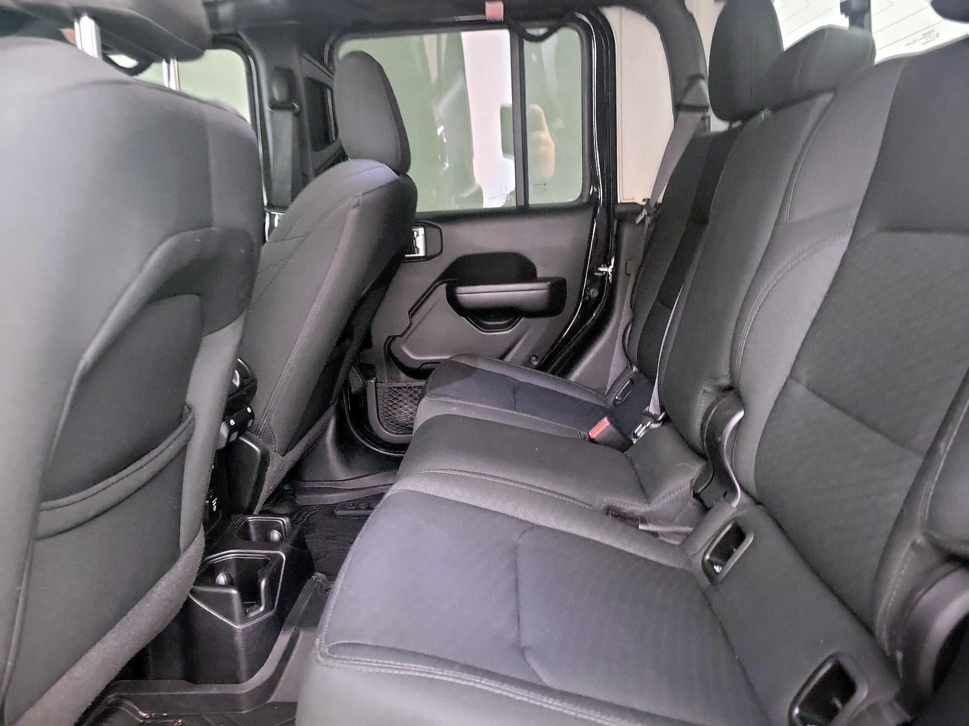 Thumbnail: 2020 Jeep Gladiator - 20