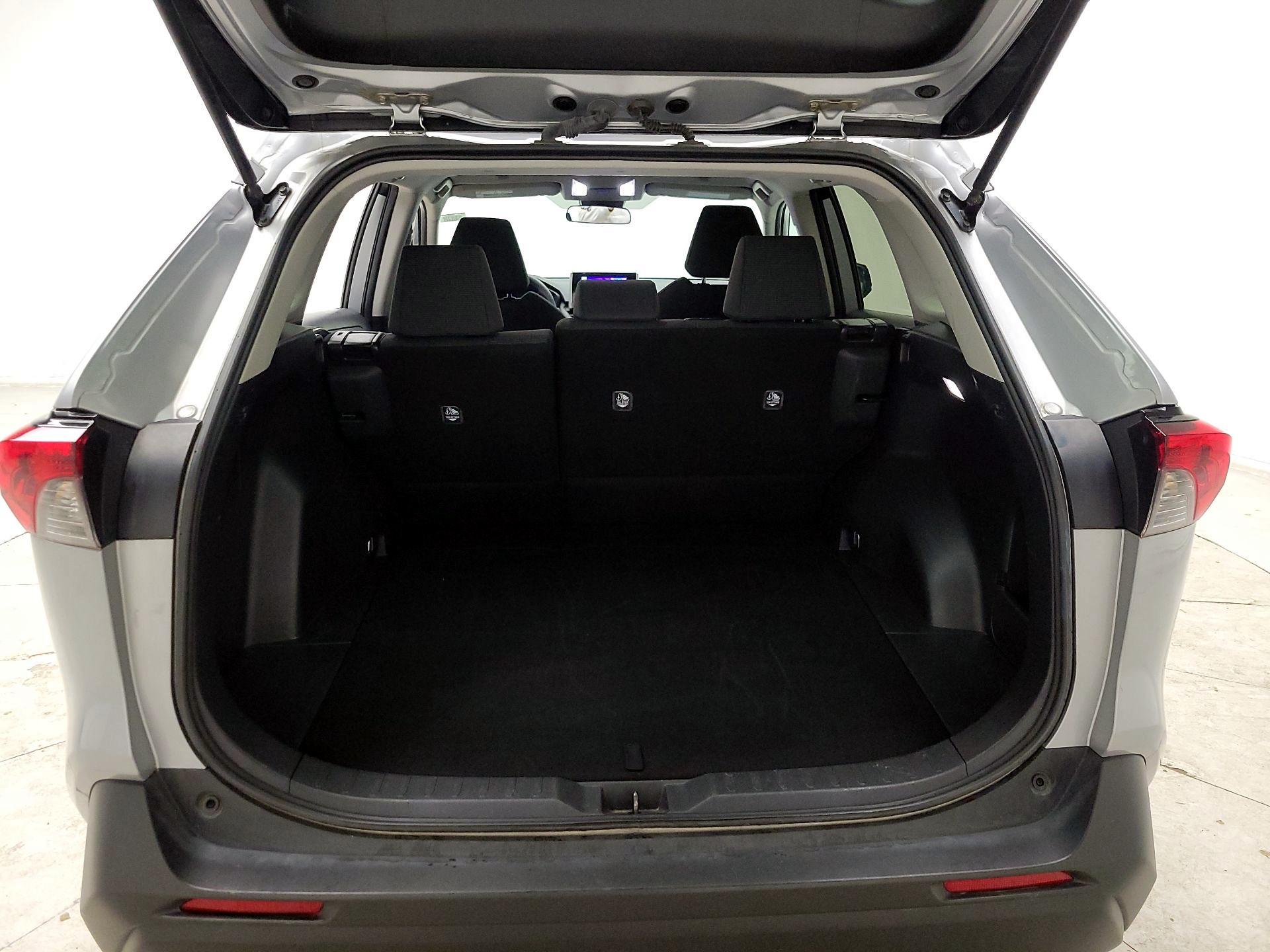 Thumbnail: 2024 Toyota RAV4 - 20