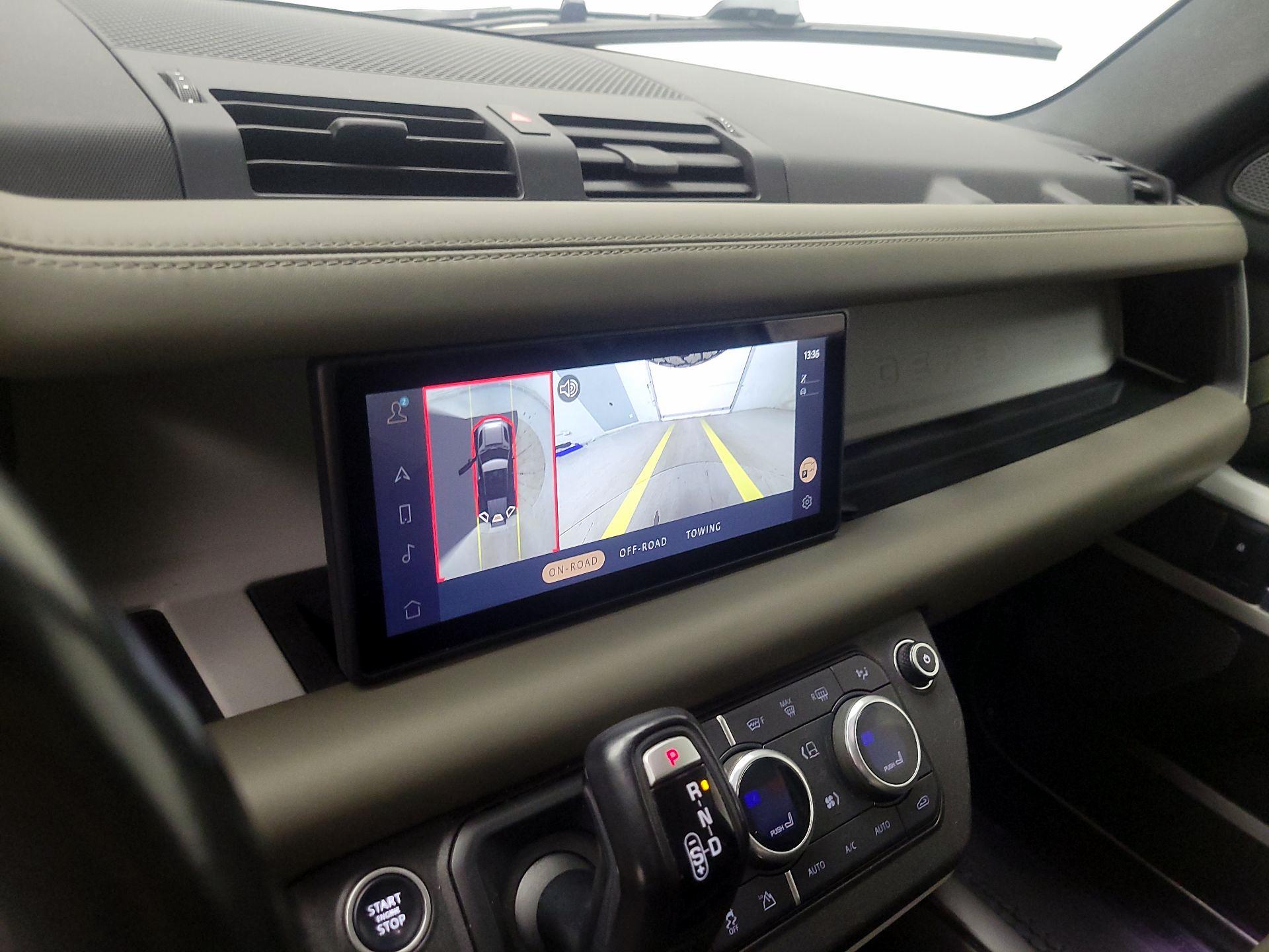 Thumbnail: 2020 Land Rover Defender - 15