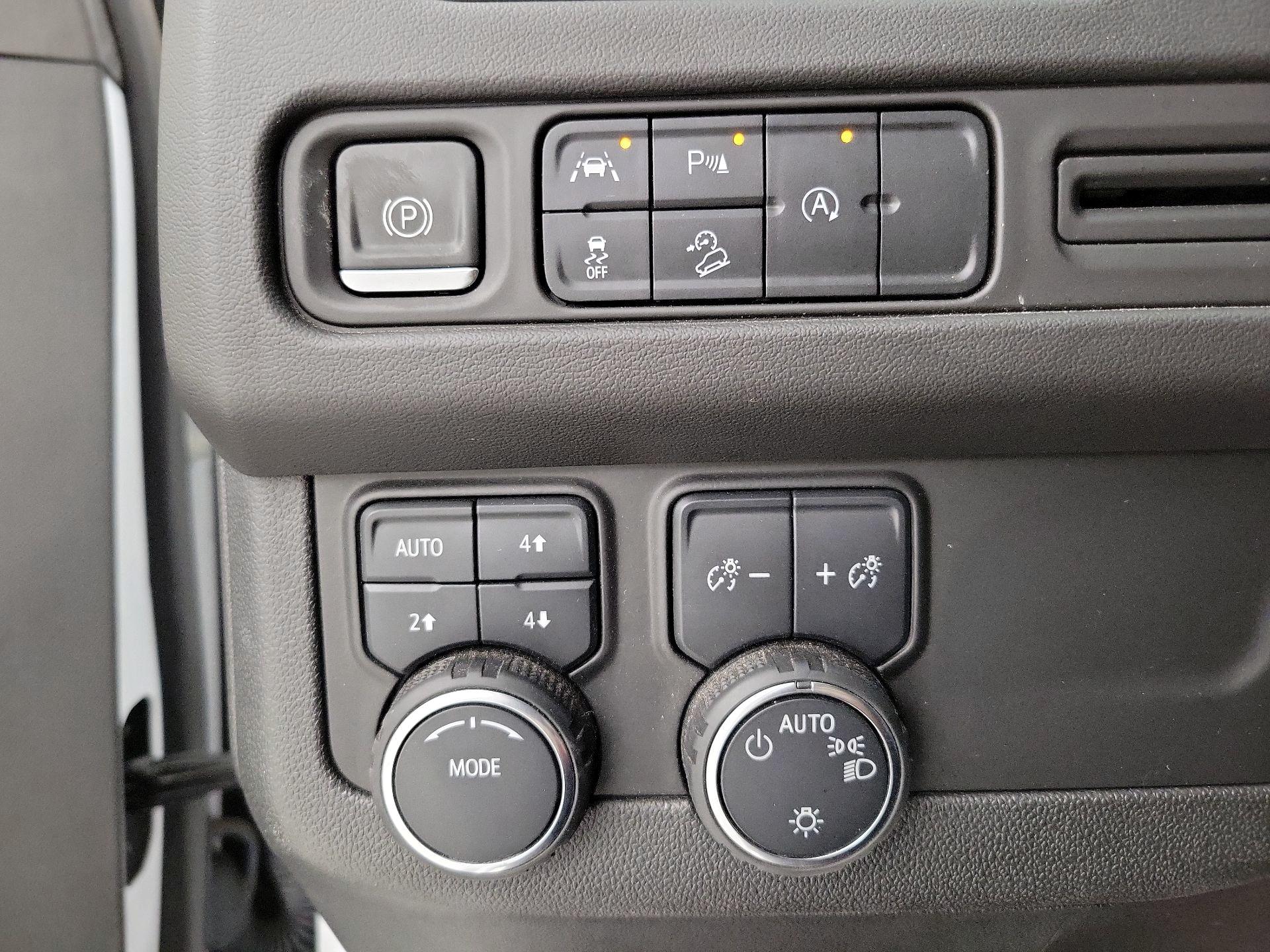 Thumbnail: 2023 Chevrolet Suburban - 13