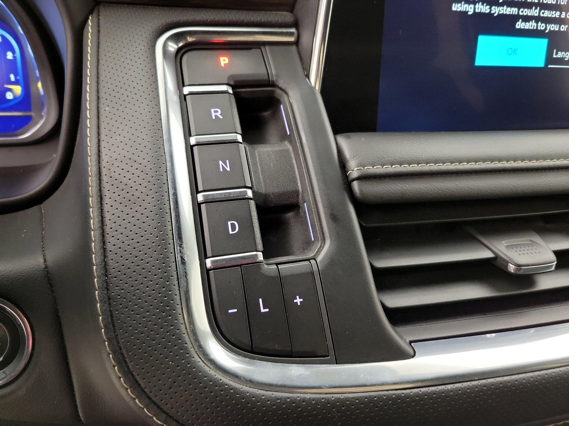 Thumbnail: 2023 Chevrolet Suburban - 18