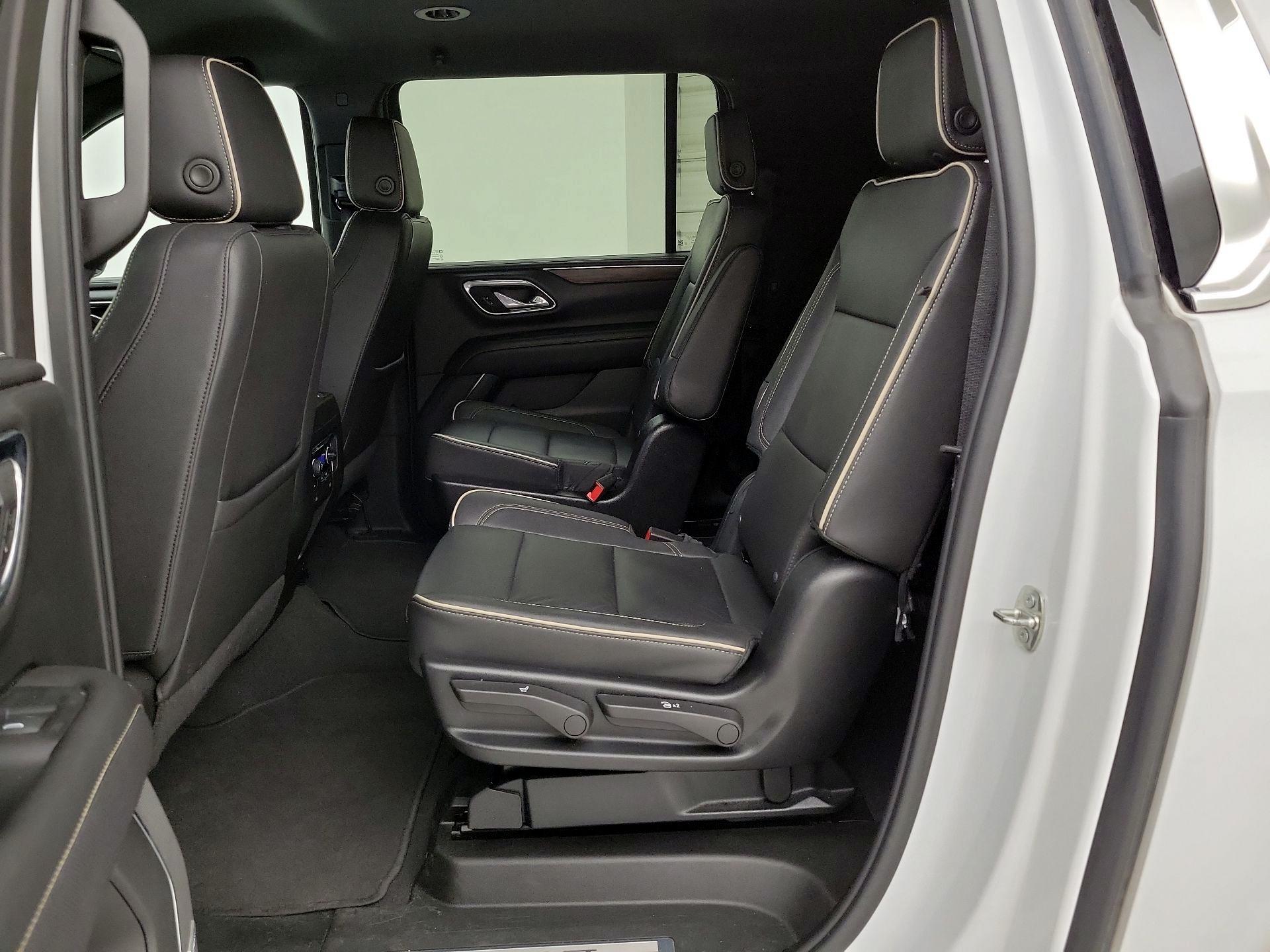 Thumbnail: 2023 Chevrolet Suburban - 20