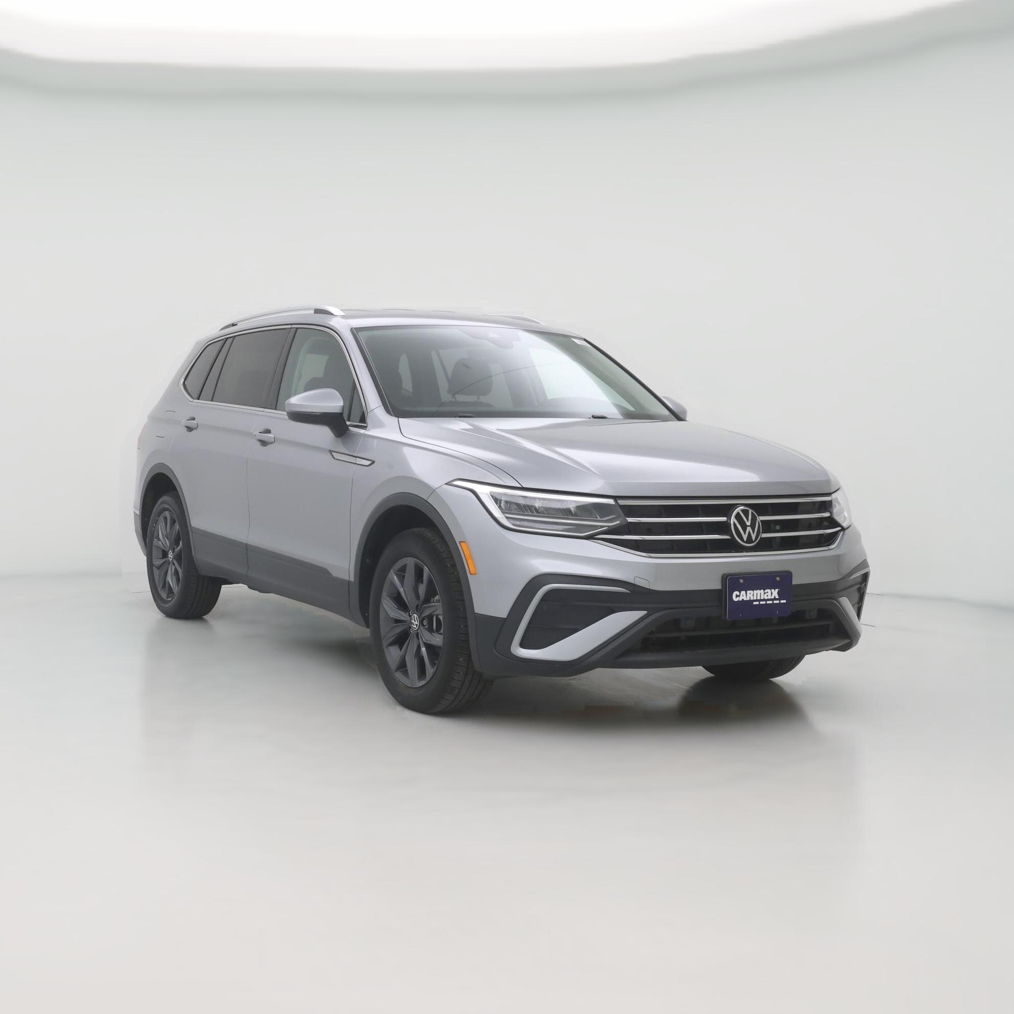 Thumbnail: 2022 Volkswagen Tiguan - 1