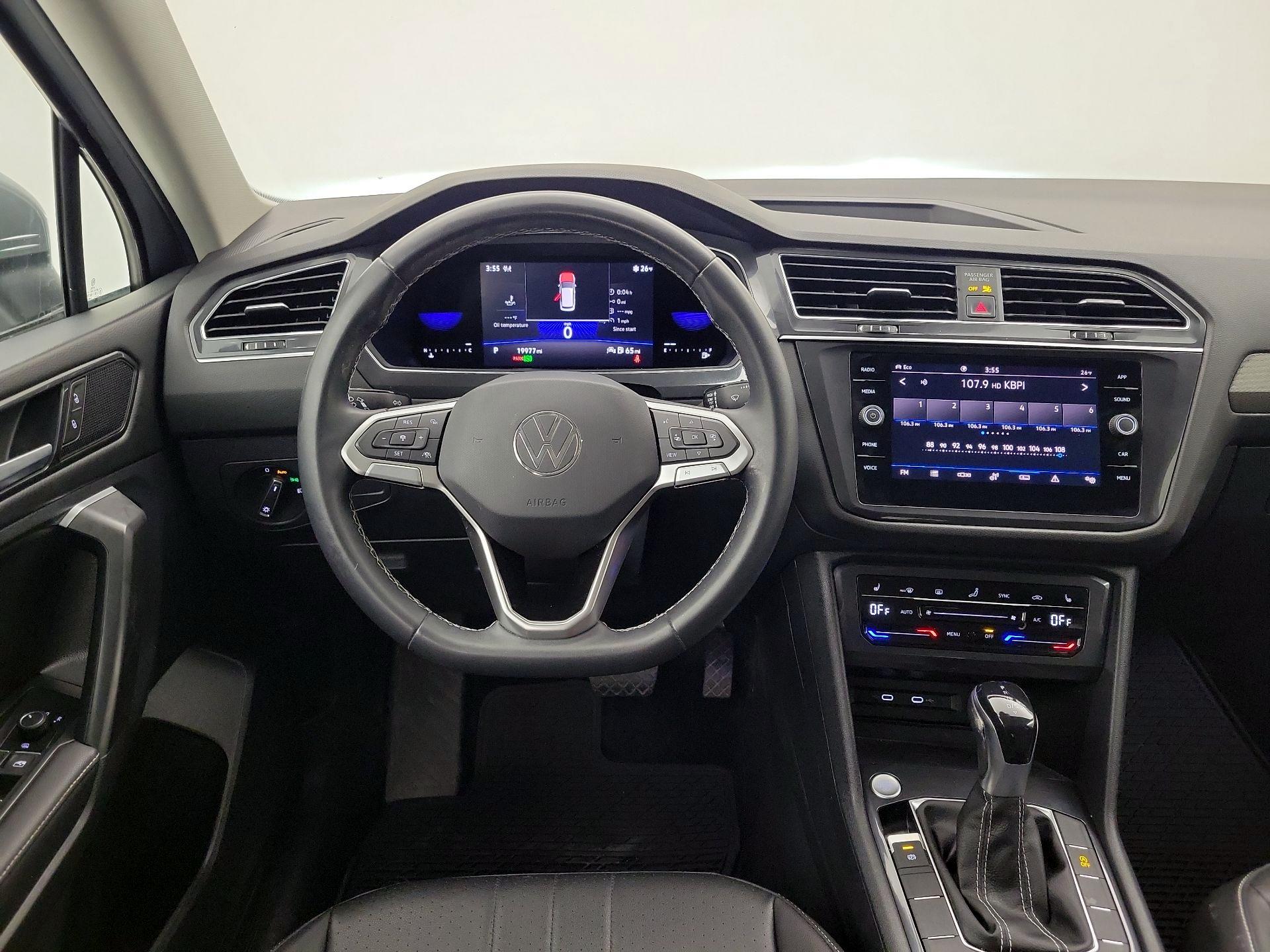 Thumbnail: 2022 Volkswagen Tiguan - 10