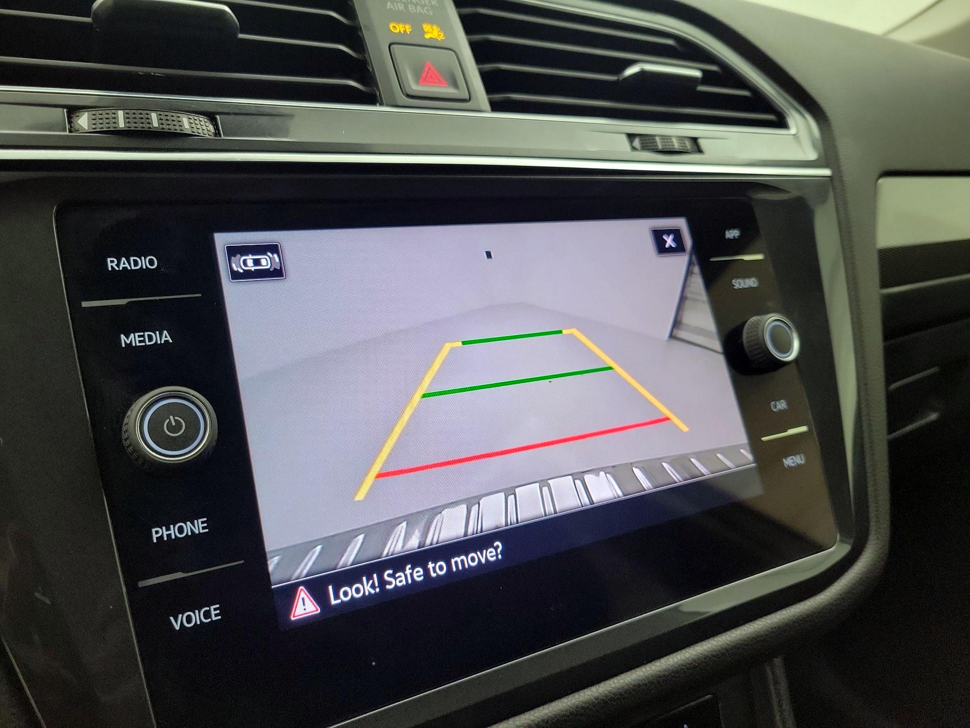 Thumbnail: 2022 Volkswagen Tiguan - 14