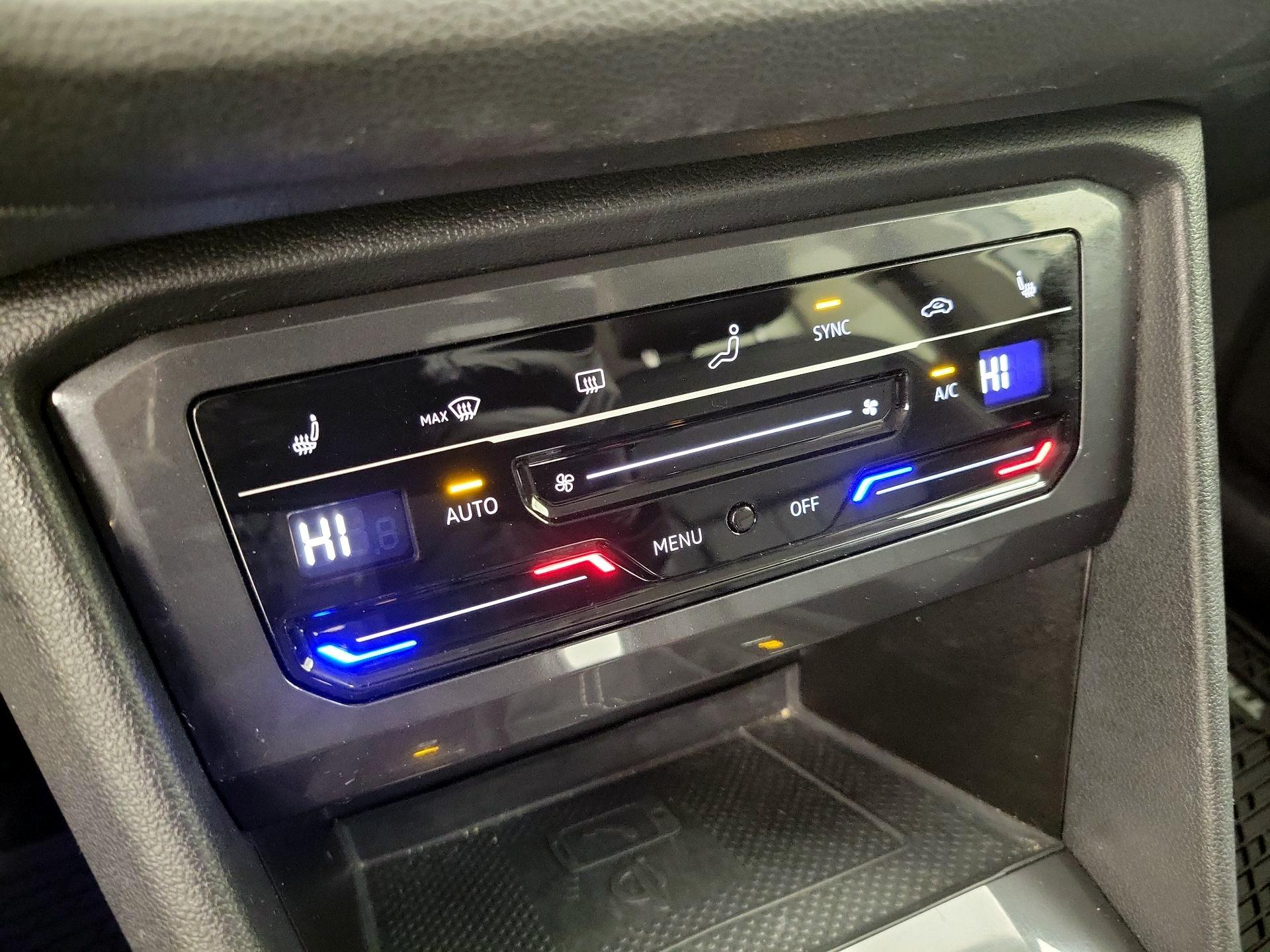 Thumbnail: 2022 Volkswagen Tiguan - 16