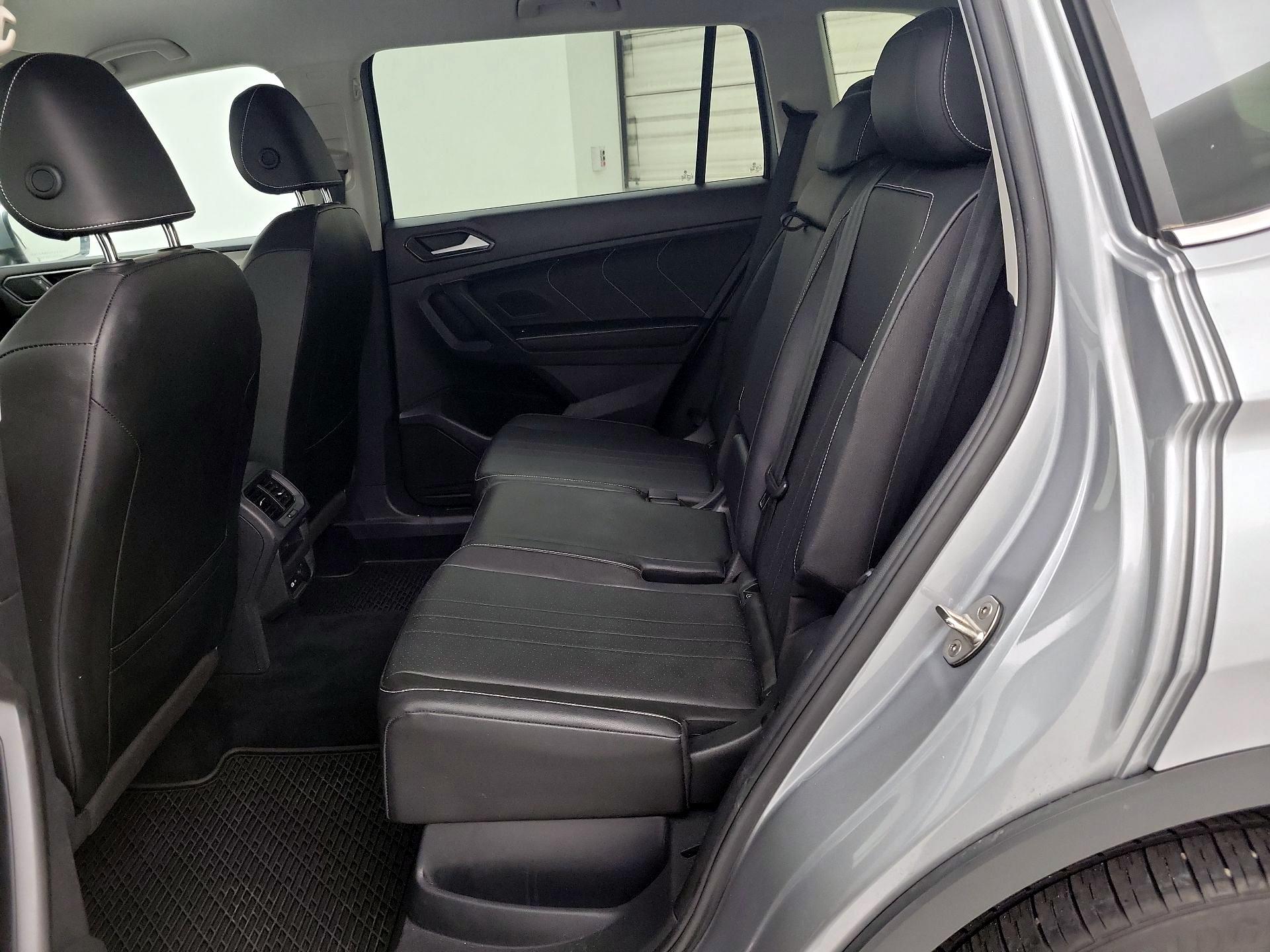 Thumbnail: 2022 Volkswagen Tiguan - 19