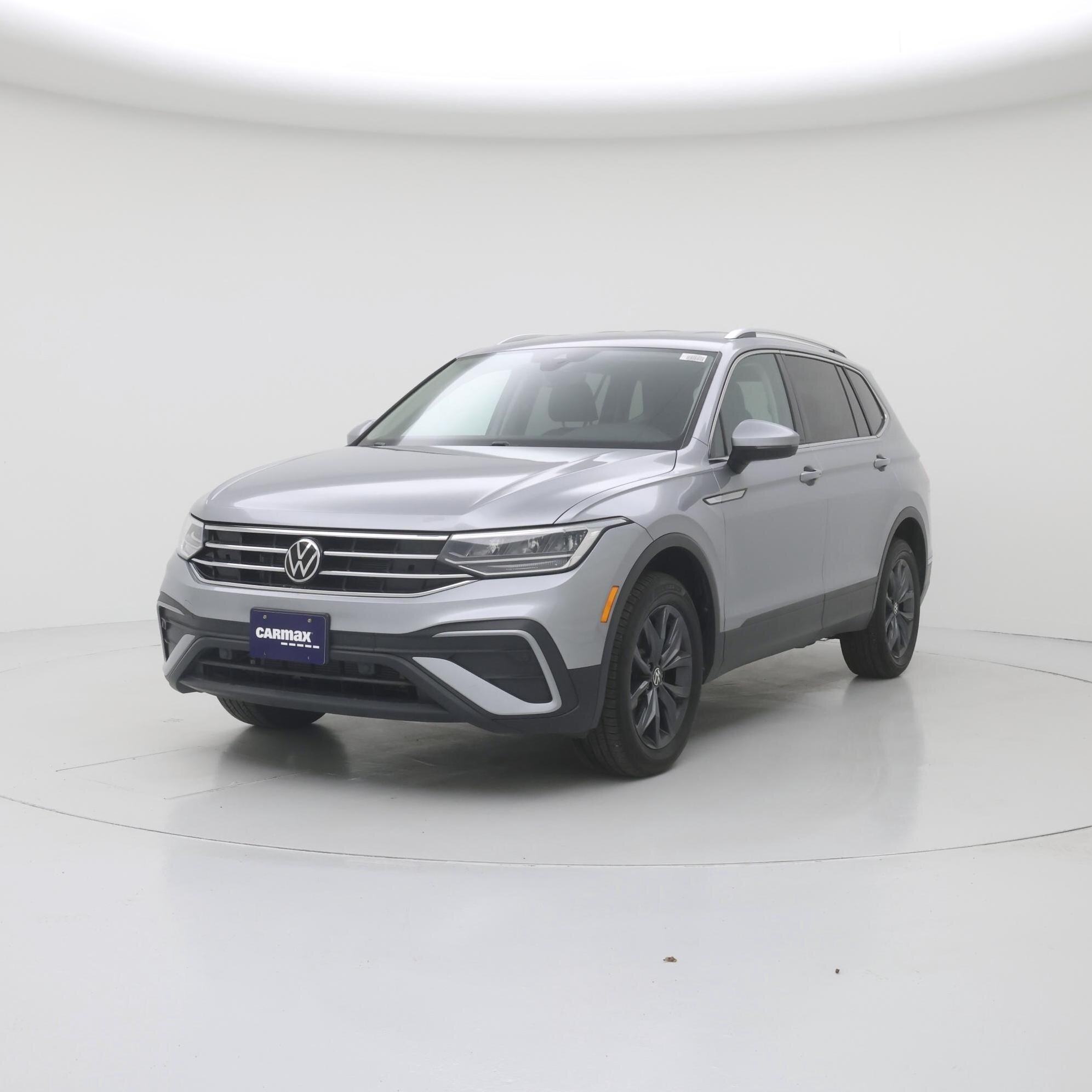 Thumbnail: 2022 Volkswagen Tiguan - 4