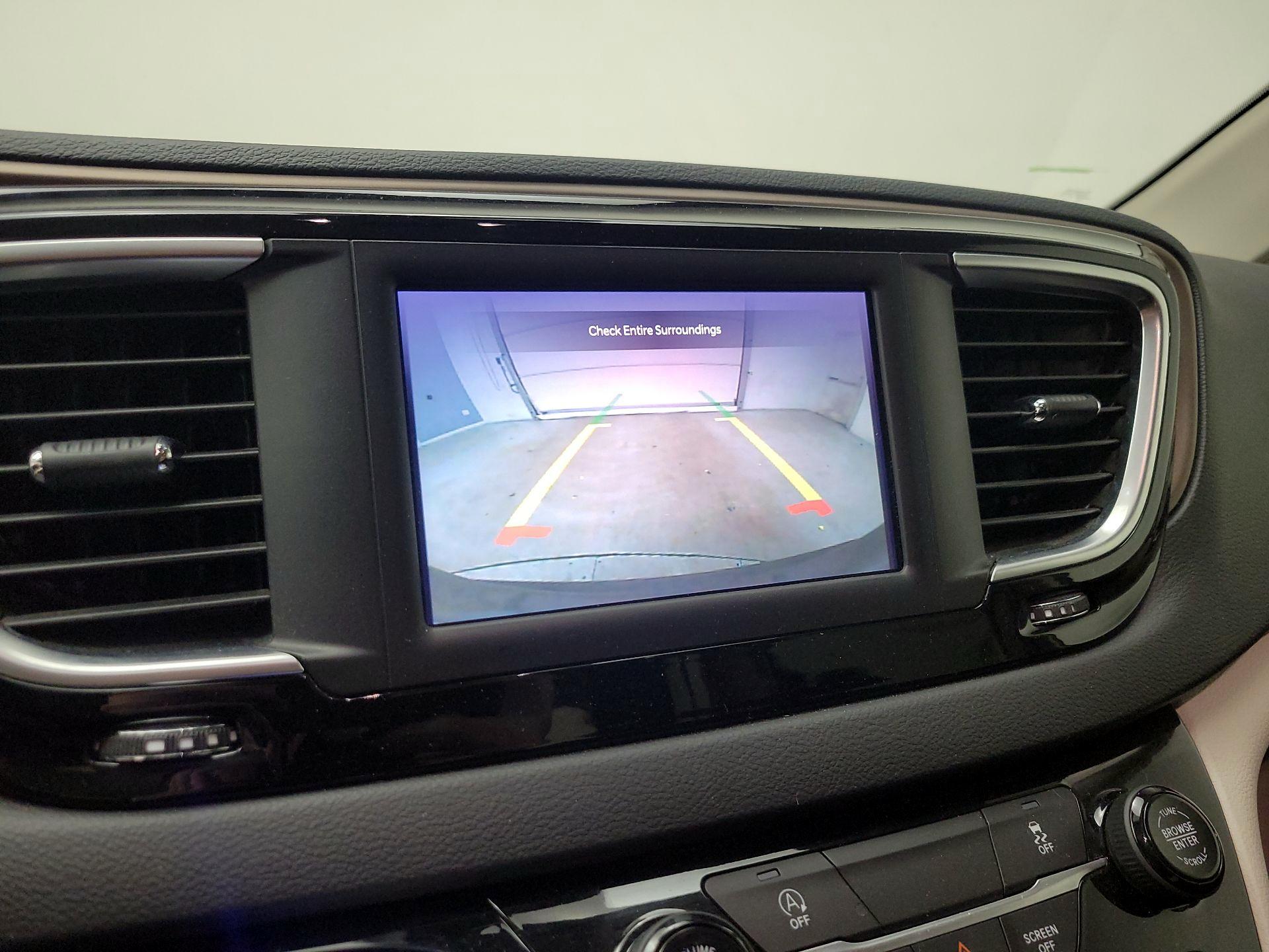 Thumbnail: 2023 Chrysler Voyager - 14