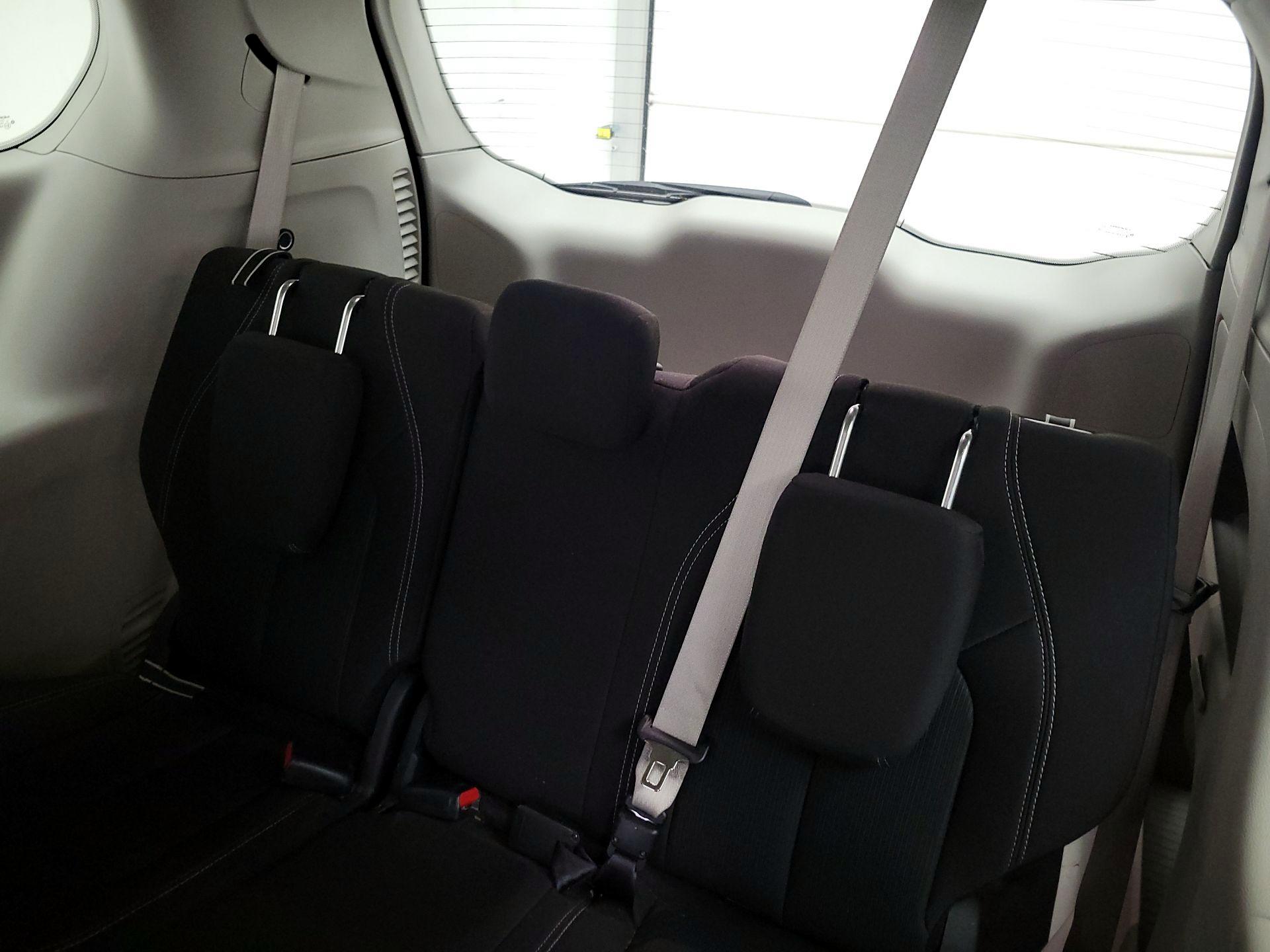 Thumbnail: 2023 Chrysler Voyager - 20