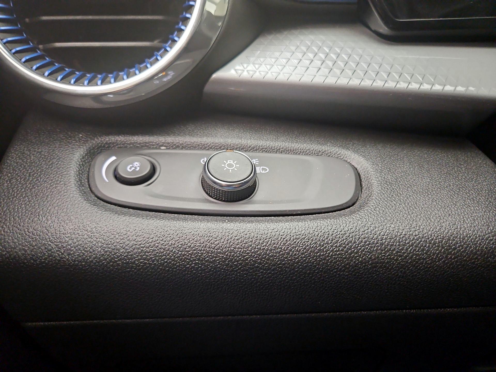 Thumbnail: 2025 Chevrolet Trax - 13