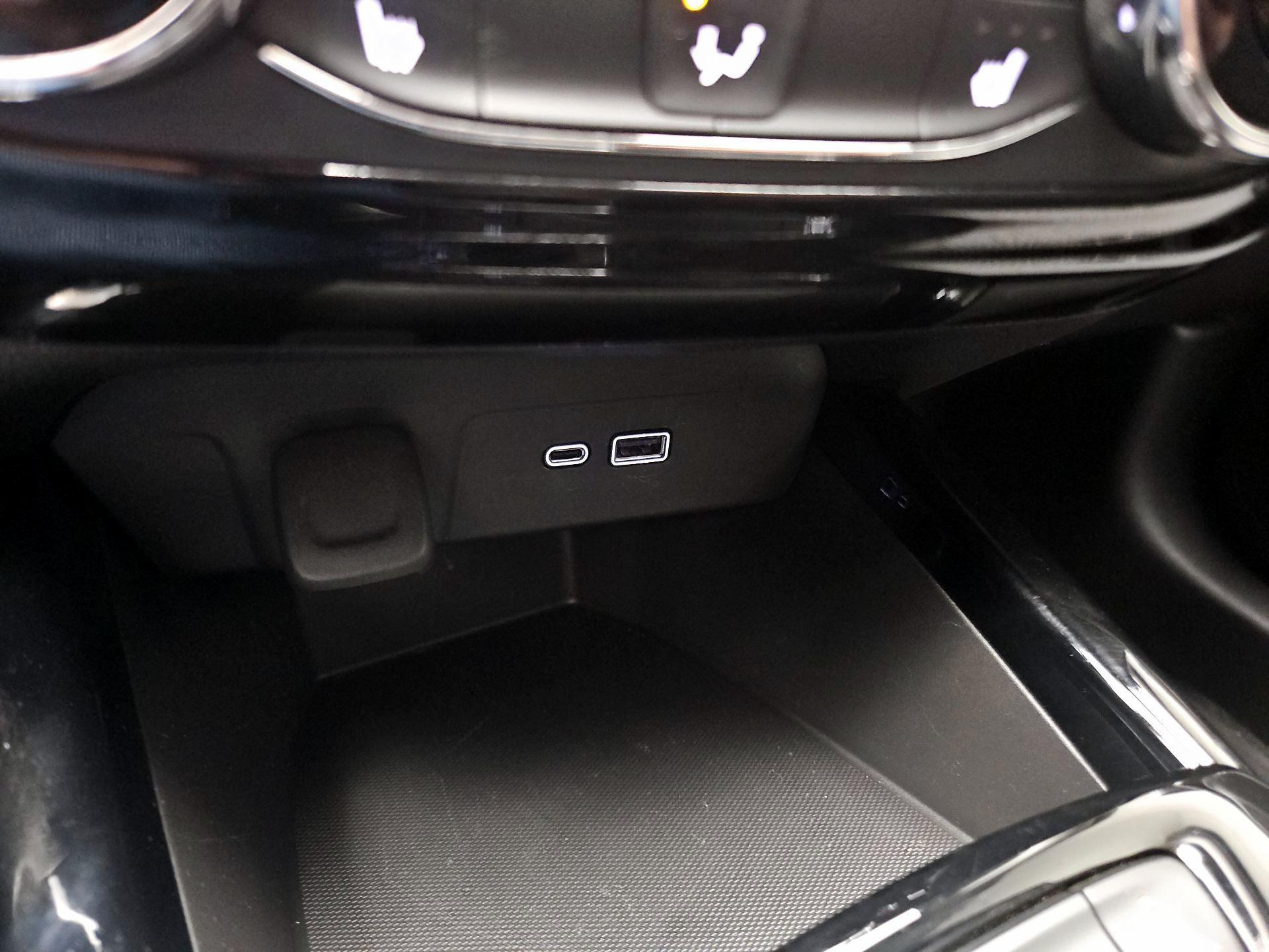 Thumbnail: 2025 Chevrolet Trax - 18