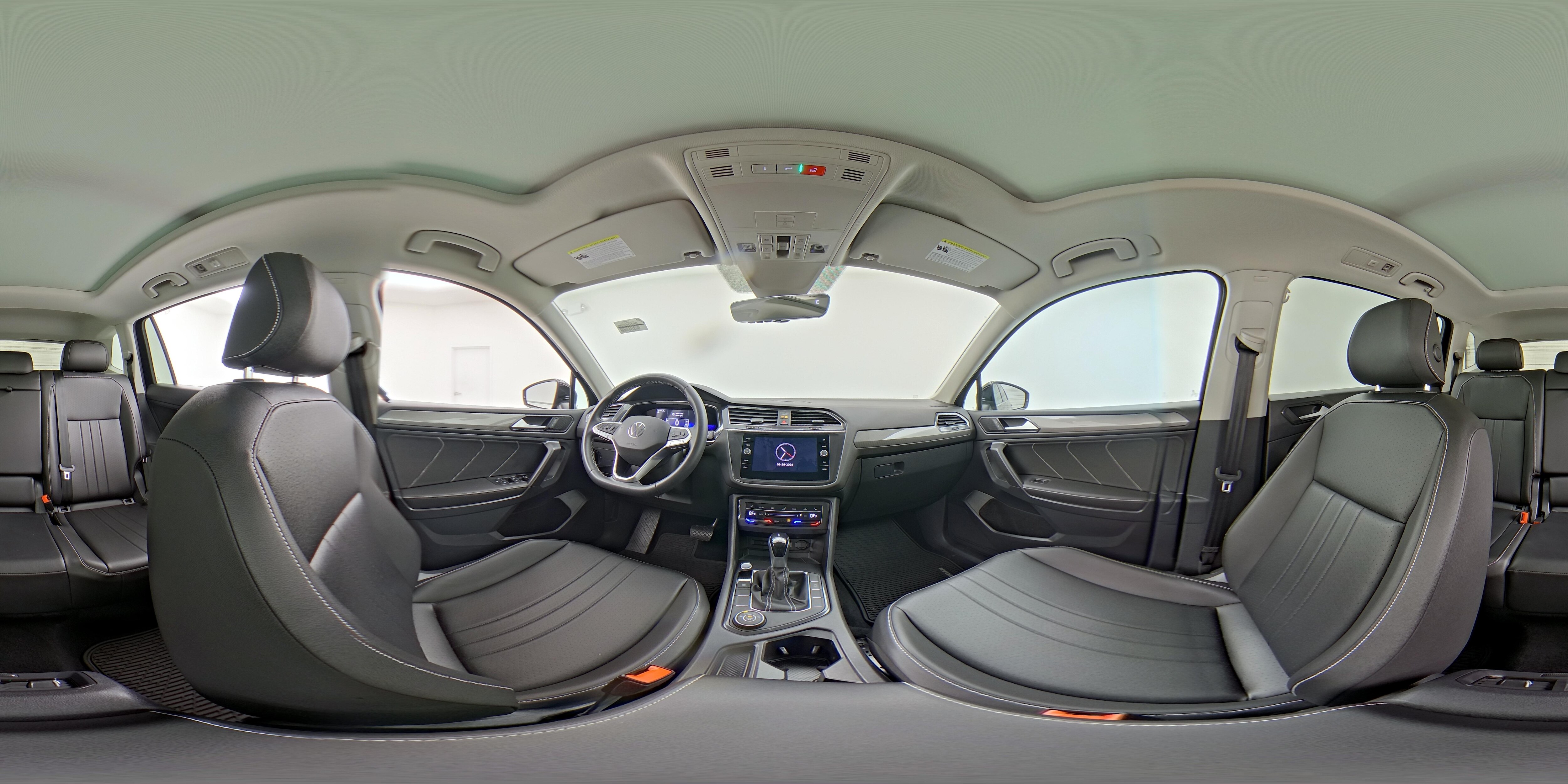2022 Volkswagen Tiguan SE - Photo 25