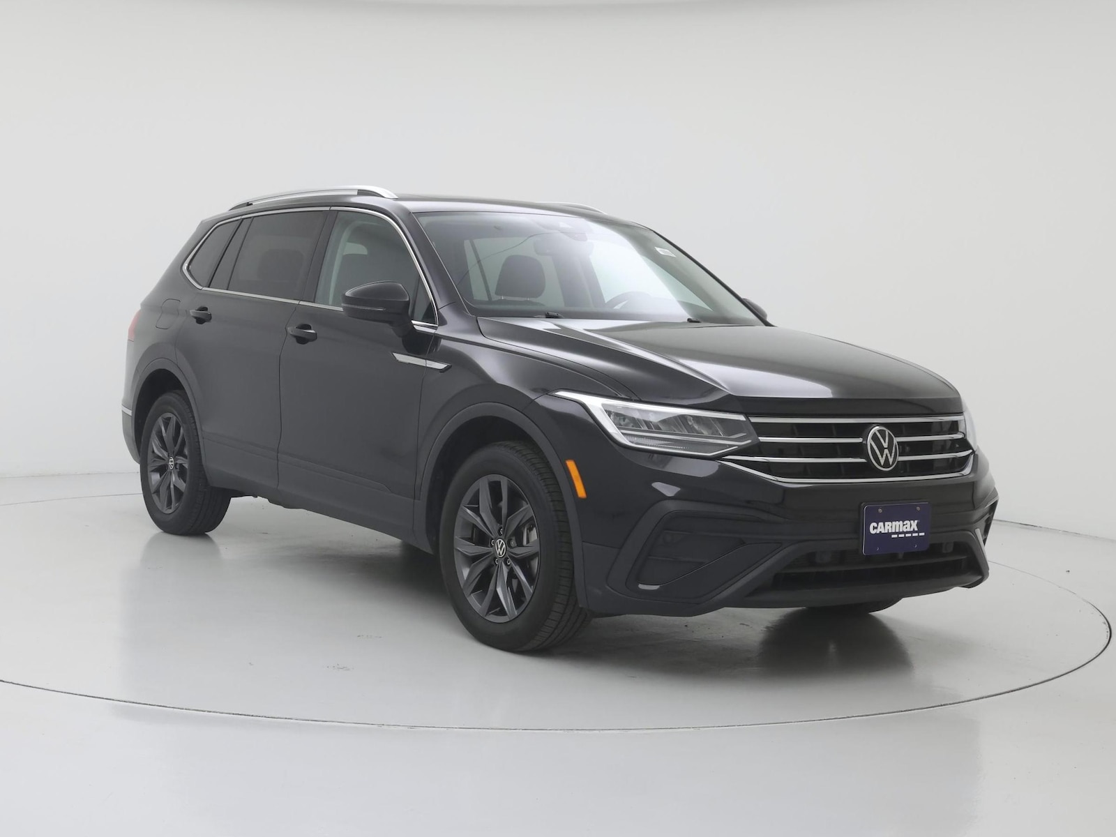 2022 Volkswagen Tiguan SE - Photo 2
