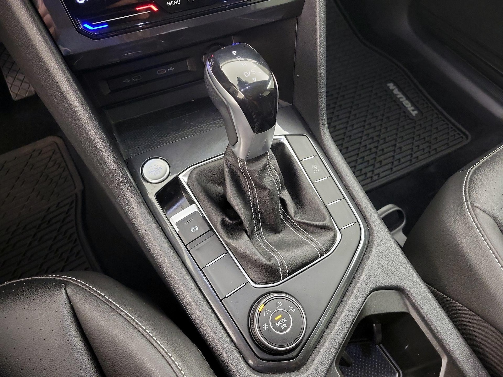 2022 Volkswagen Tiguan SE - Photo 18