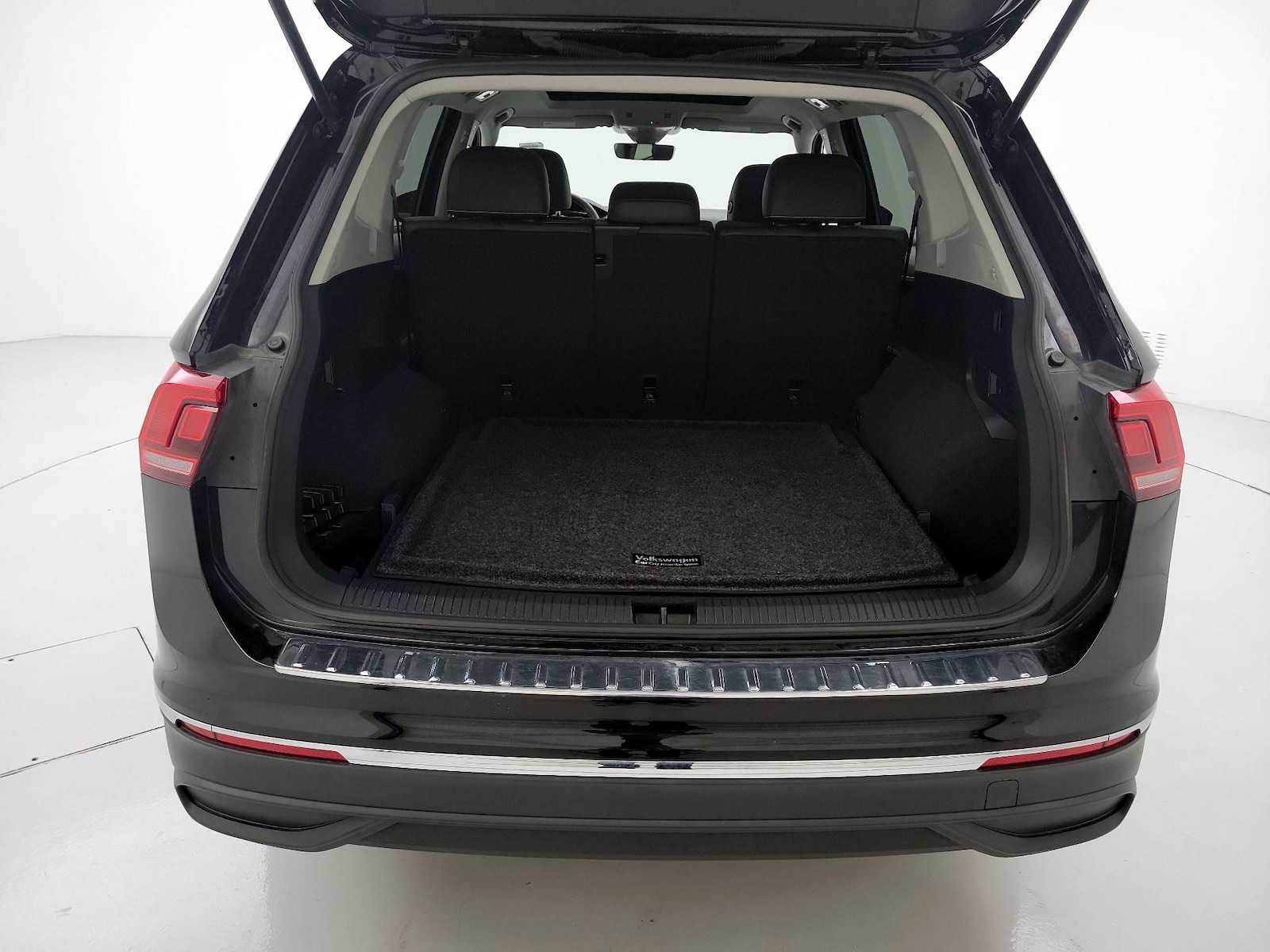 2022 Volkswagen Tiguan SE - Photo 22
