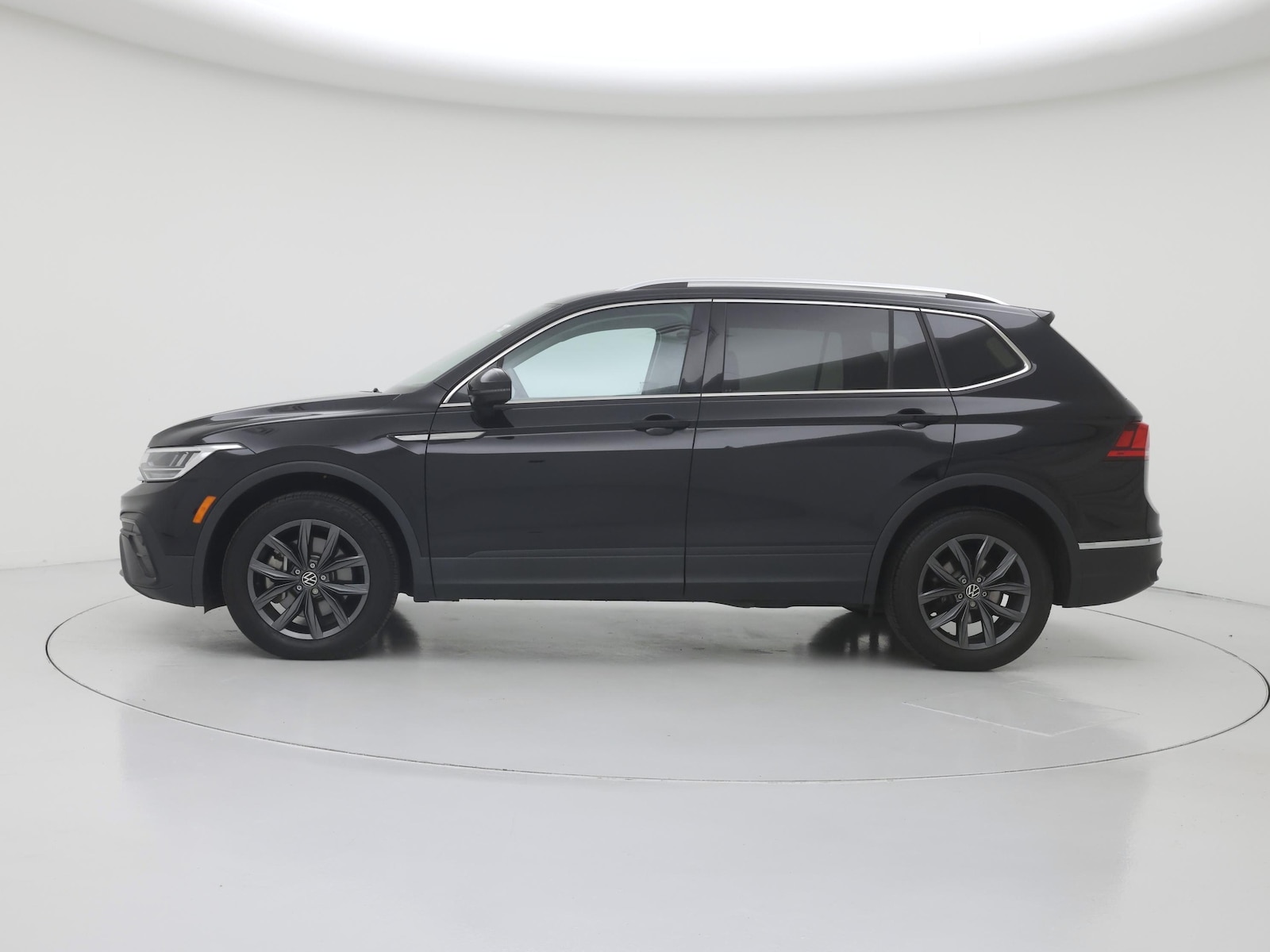 2022 Volkswagen Tiguan SE - Photo 4