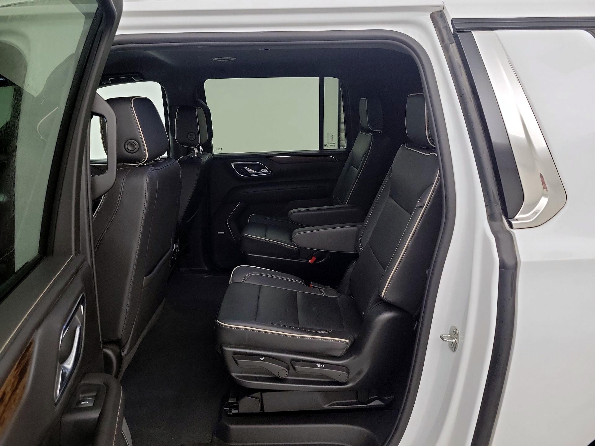 Thumbnail: 2023 Chevrolet Suburban - 20