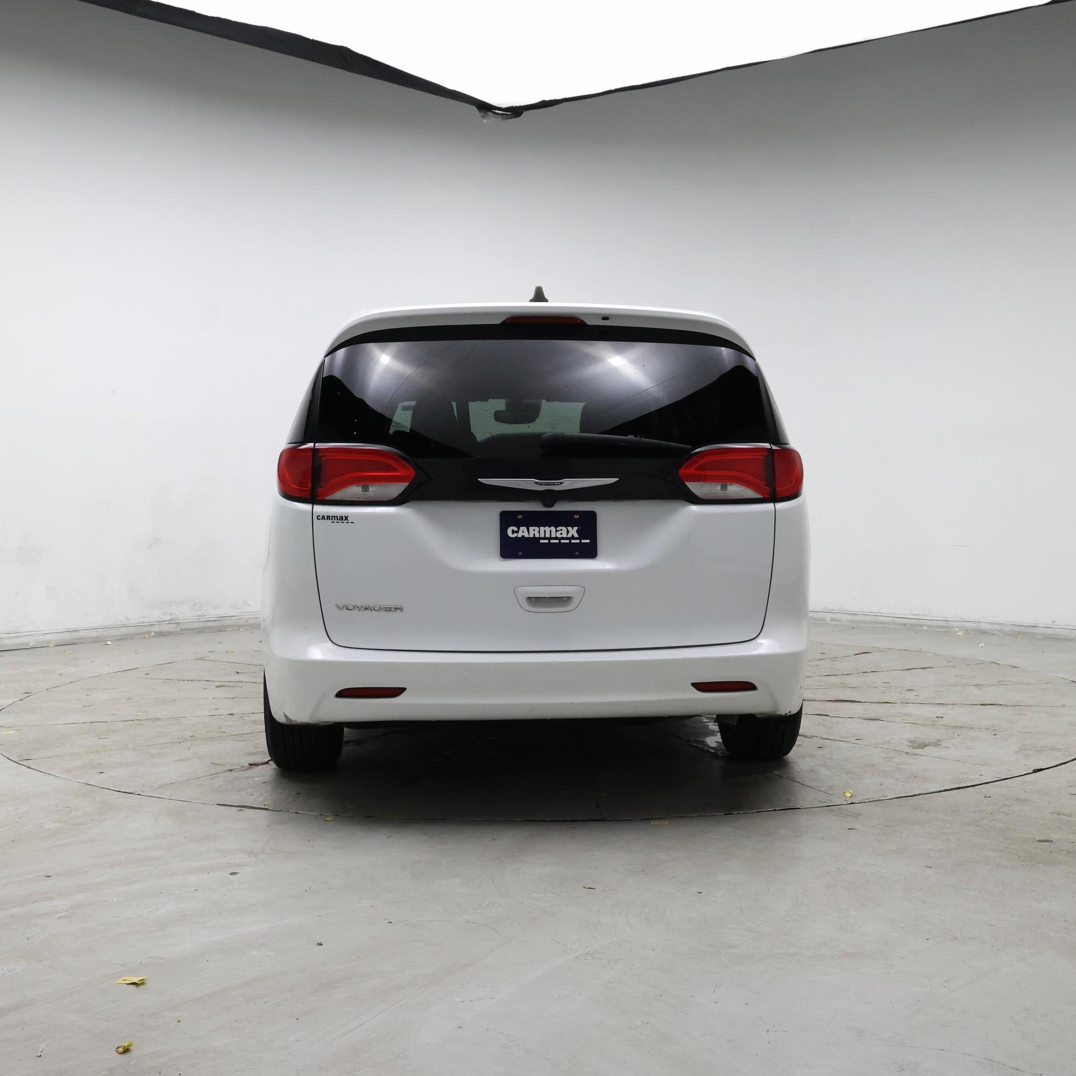 Thumbnail: 2023 Chrysler Voyager - 6