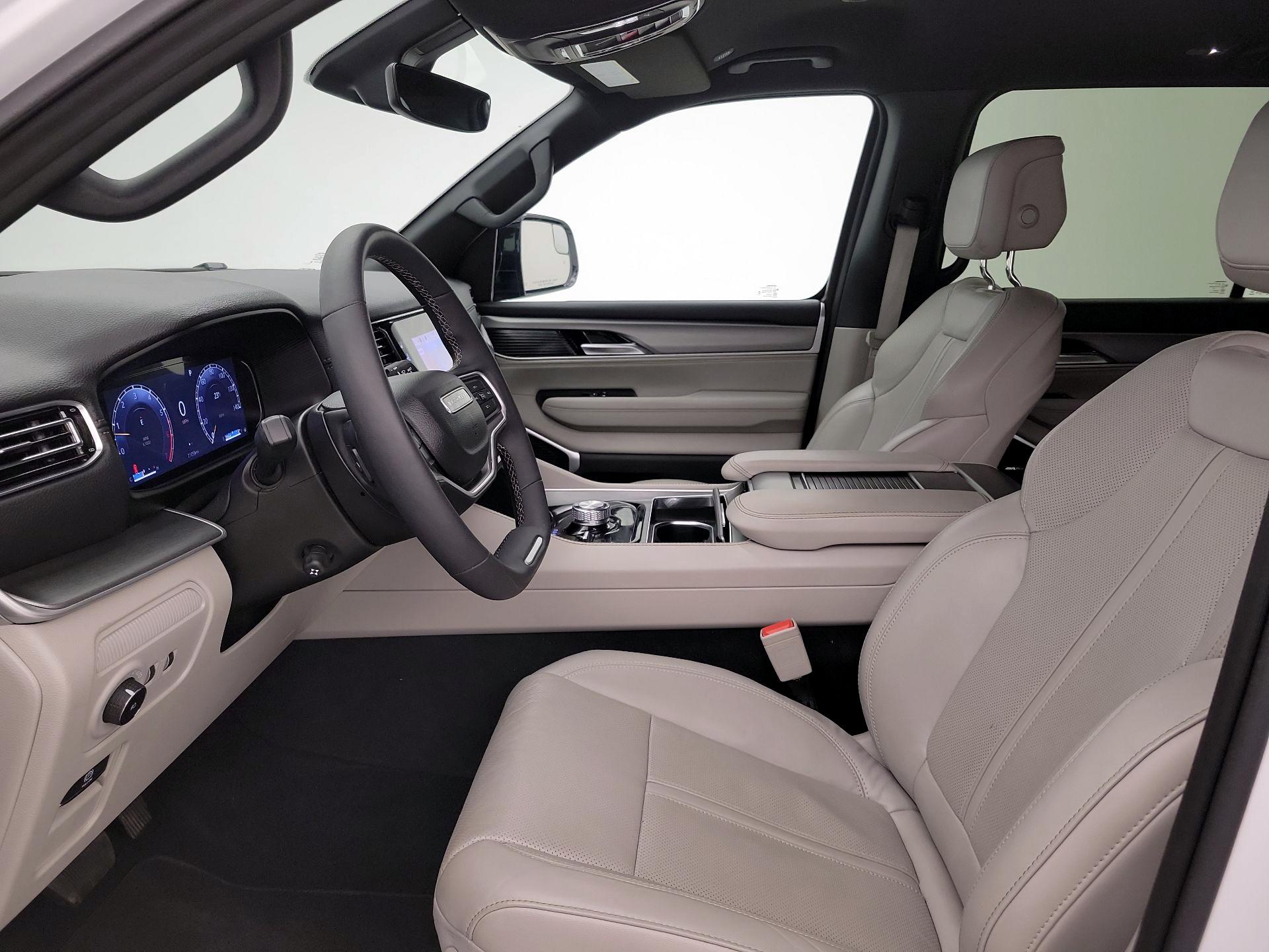 Thumbnail: 2025 Jeep Wagoneer - 11