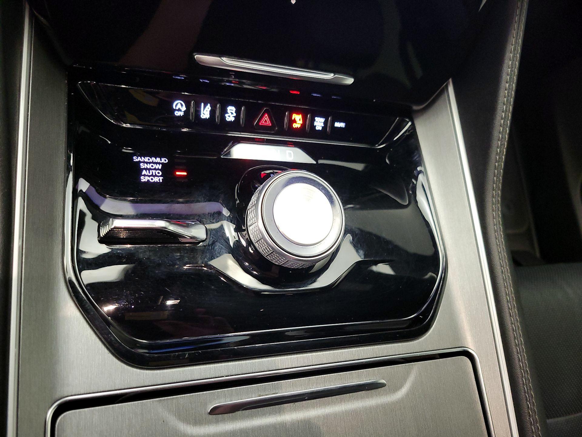 Thumbnail: 2025 Jeep Wagoneer - 18