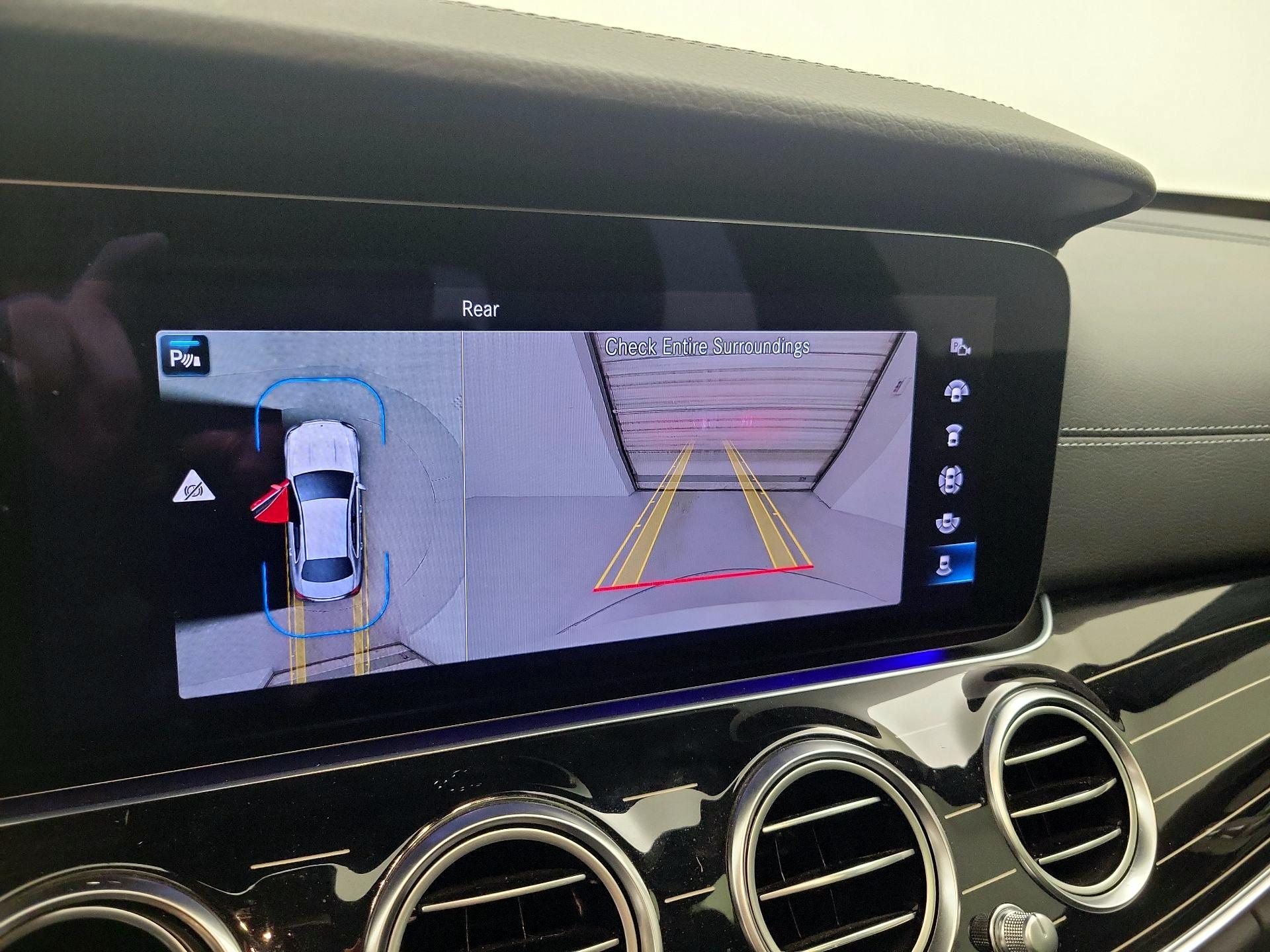 Thumbnail: 2021 Mercedes-Benz E-Class - 15