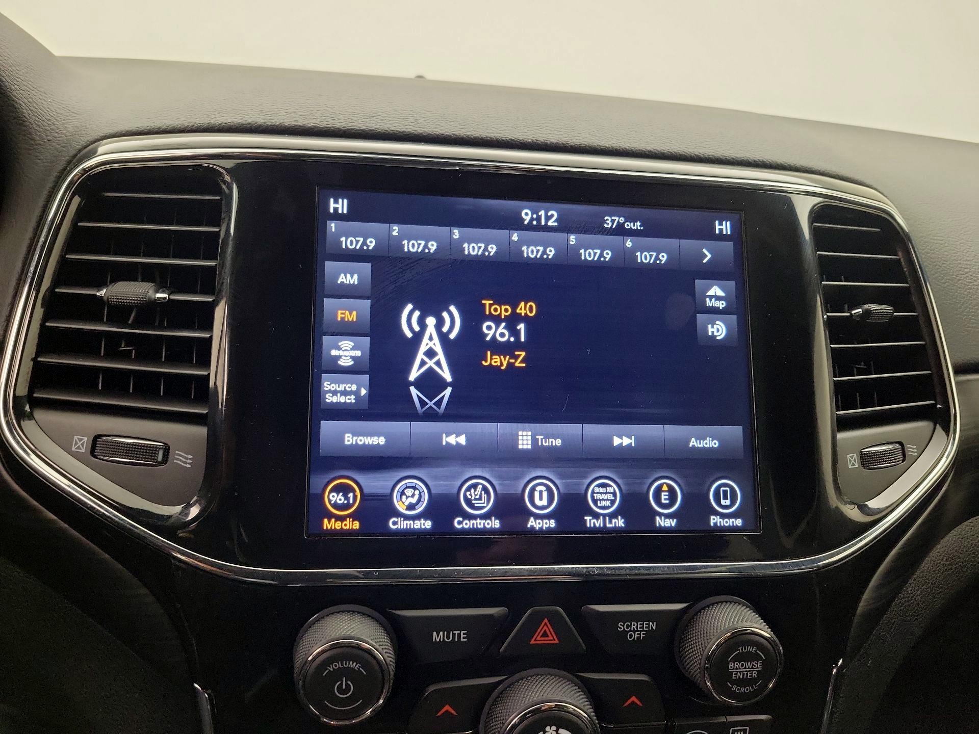 Thumbnail: 2021 Jeep Grand Cherokee - 16