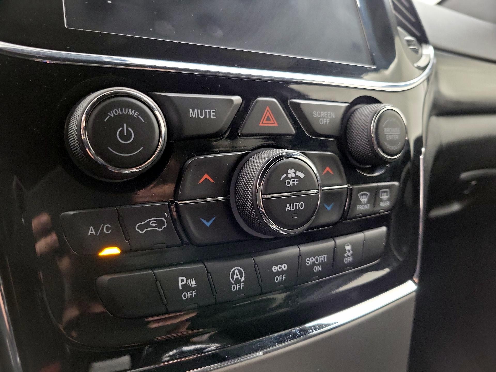 Thumbnail: 2021 Jeep Grand Cherokee - 17