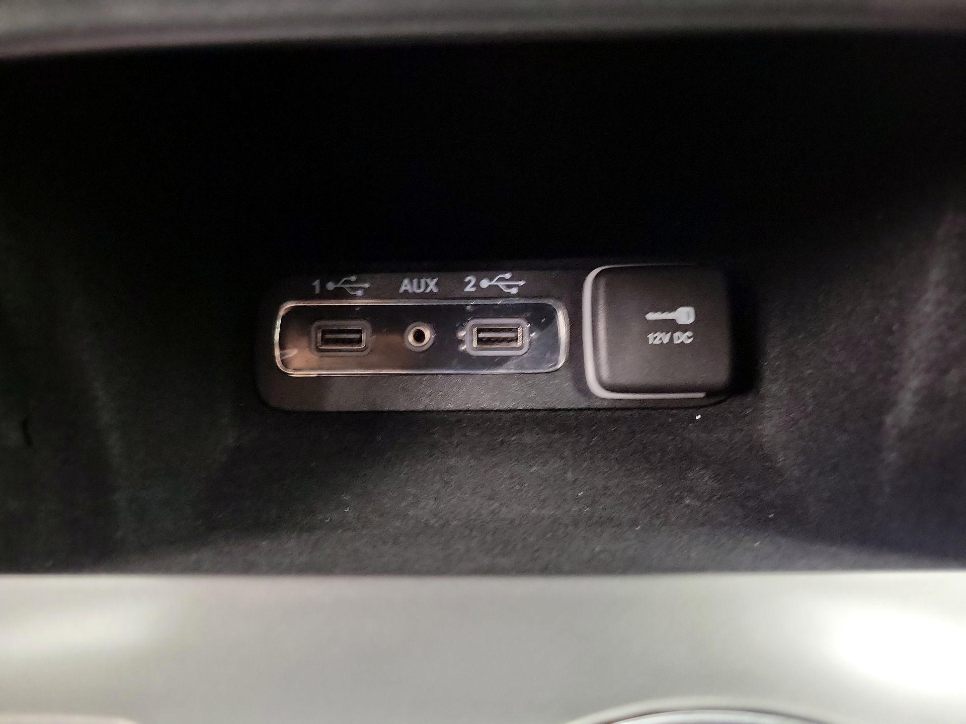 Thumbnail: 2021 Jeep Grand Cherokee - 19