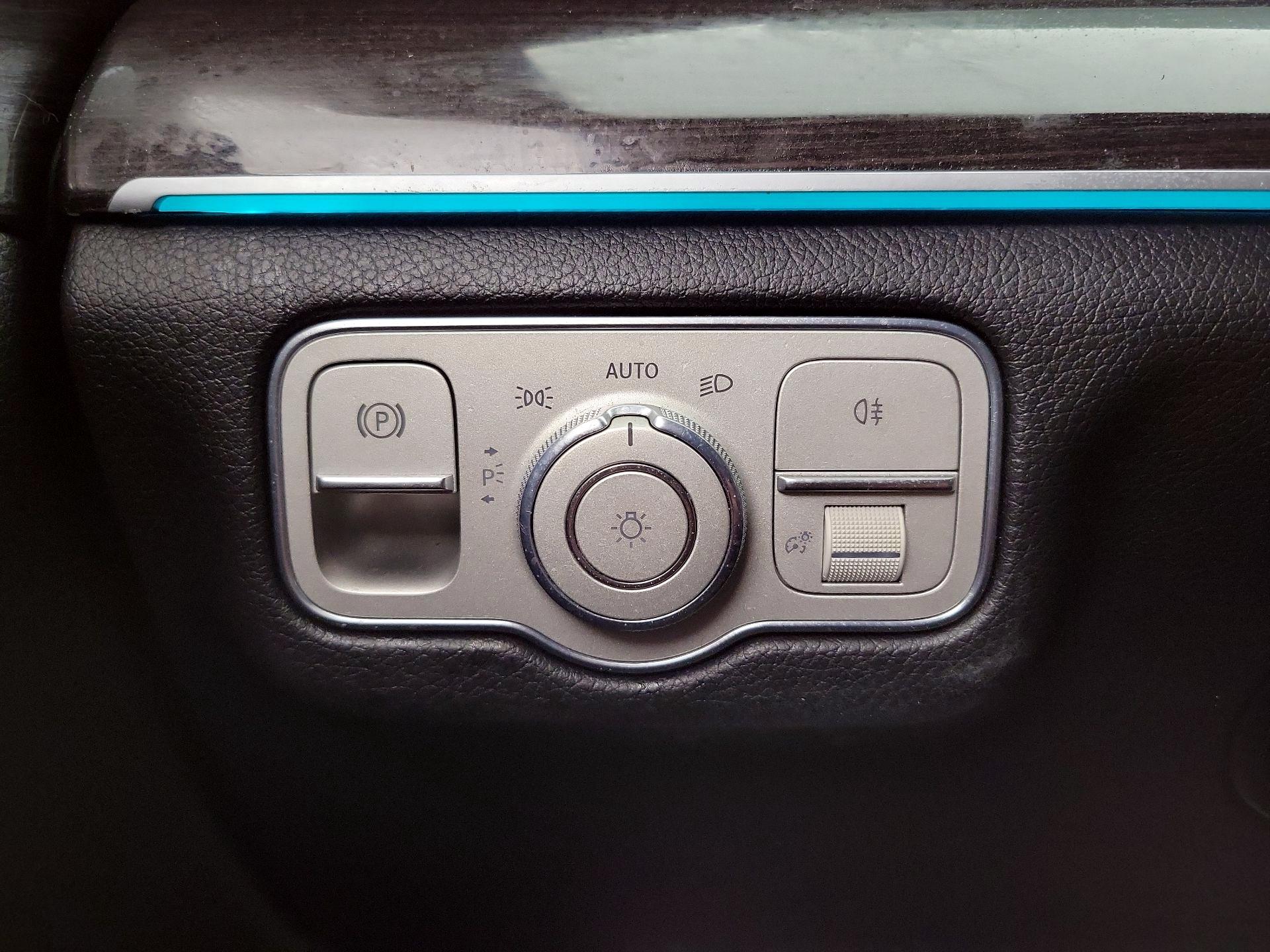 Thumbnail: 2020 Mercedes-Benz GLE - 13