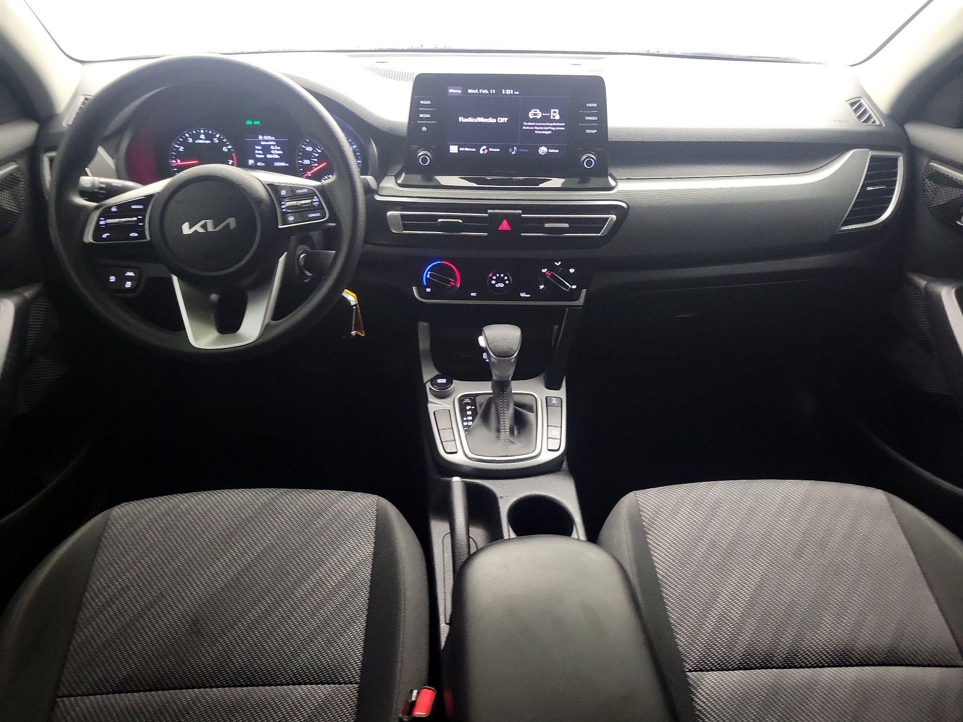 Thumbnail: 2023 Kia Seltos - 9