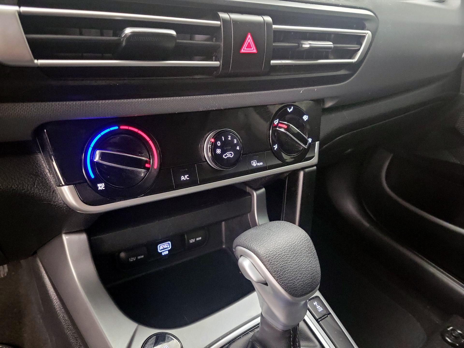 Thumbnail: 2023 Kia Seltos - 16