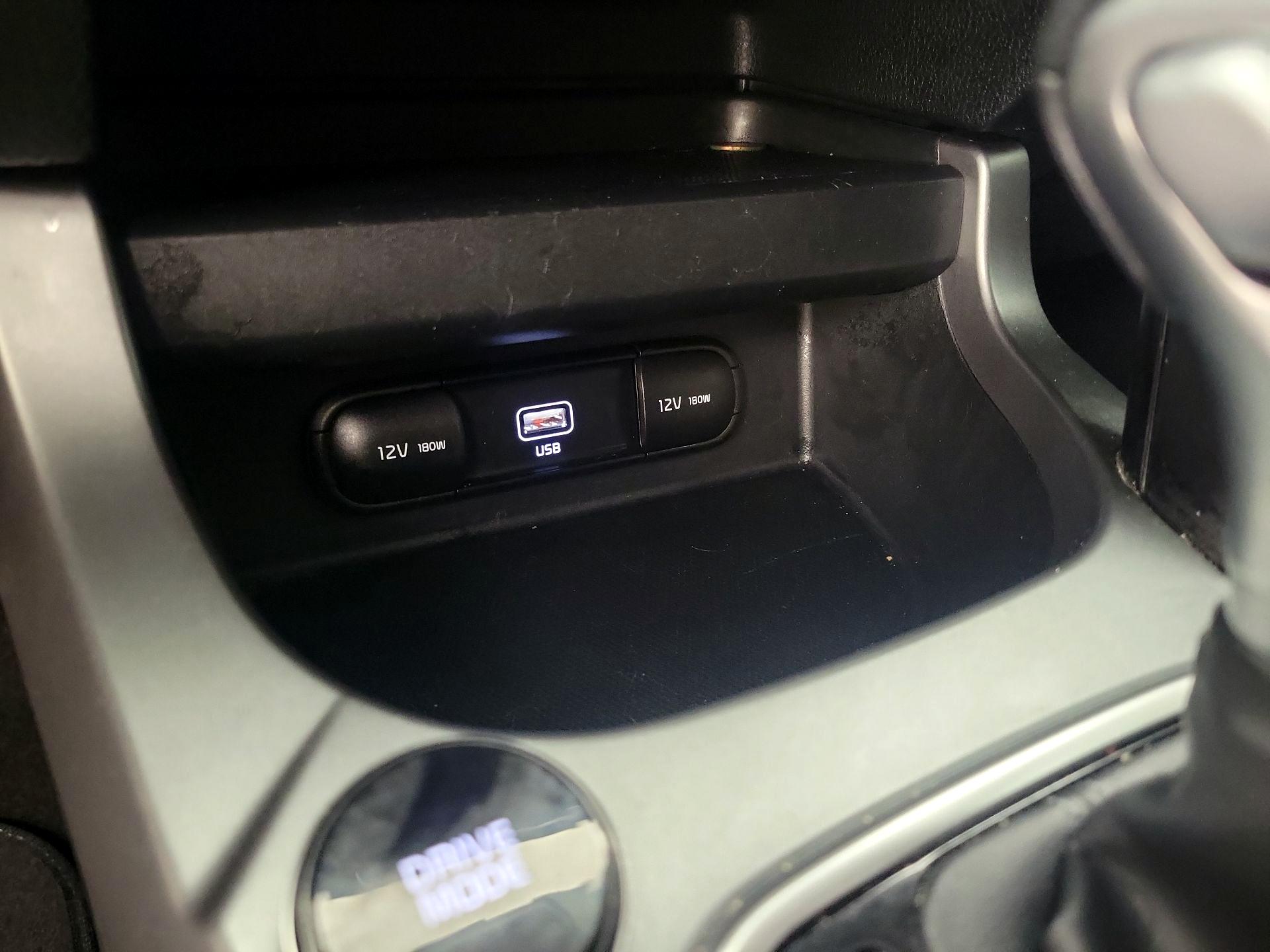 Thumbnail: 2023 Kia Seltos - 18