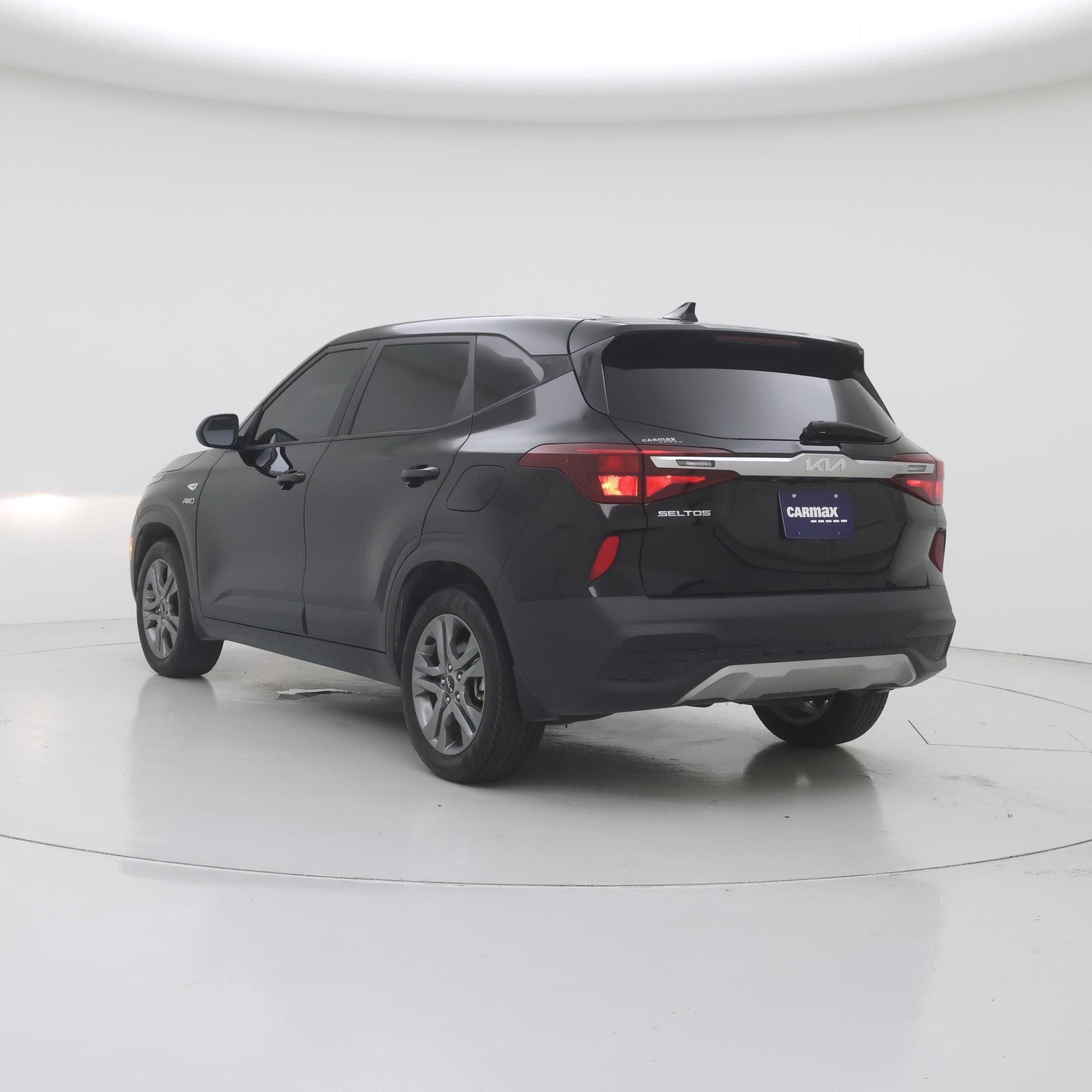 Thumbnail: 2023 Kia Seltos - 2