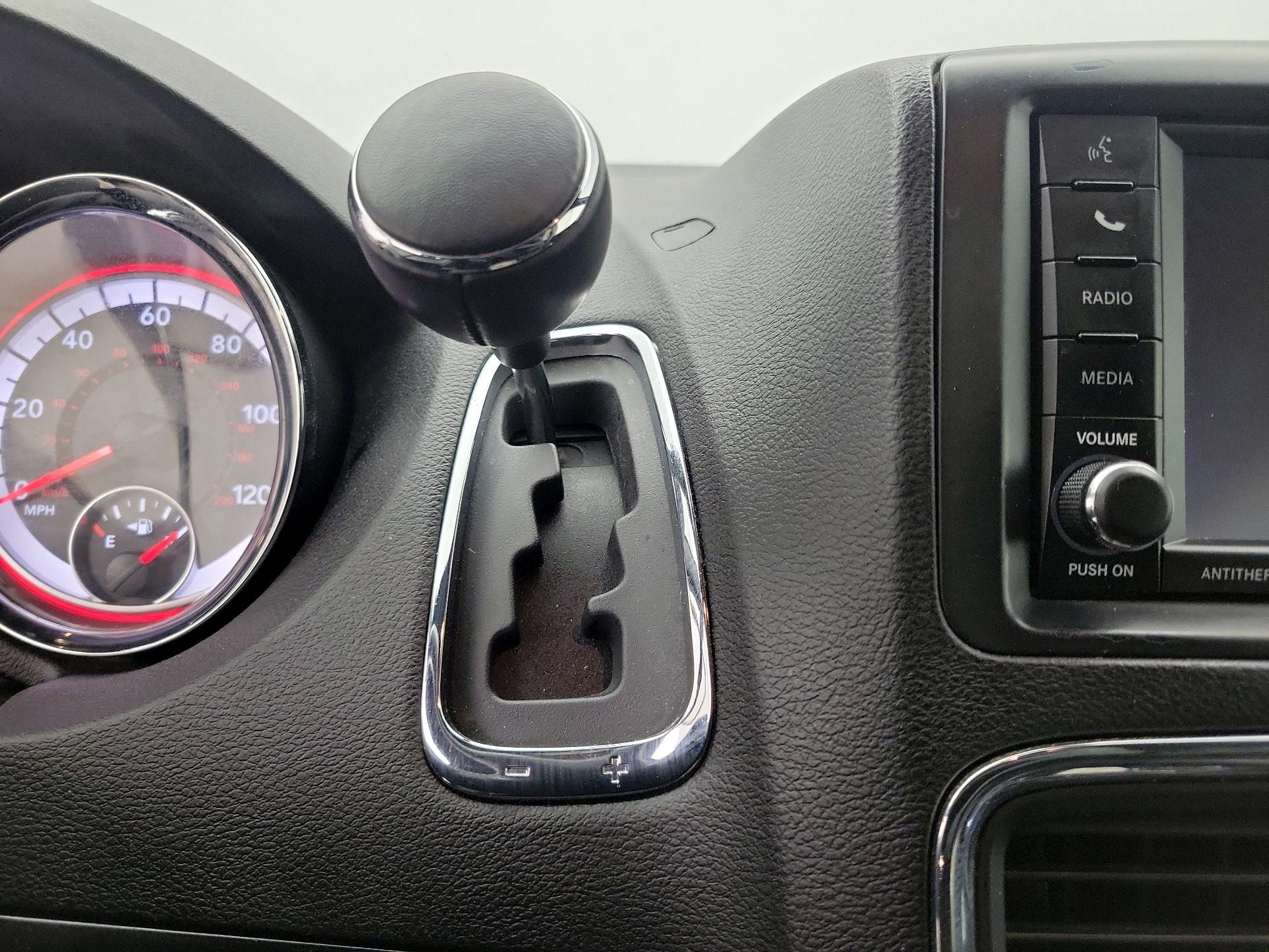 Thumbnail: 2019 Dodge Grand Caravan - 18