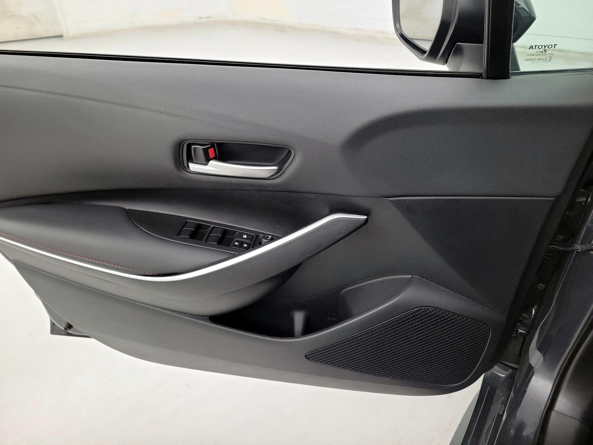 Thumbnail: 2025 Toyota Corolla - 12