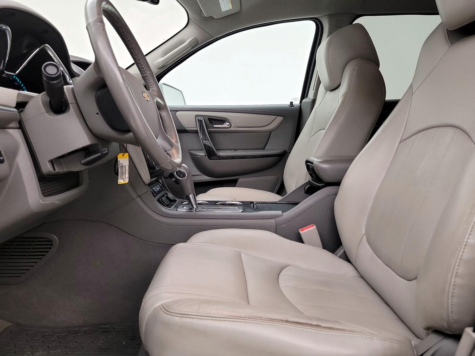 Thumbnail: 2017 Chevrolet Traverse - 11