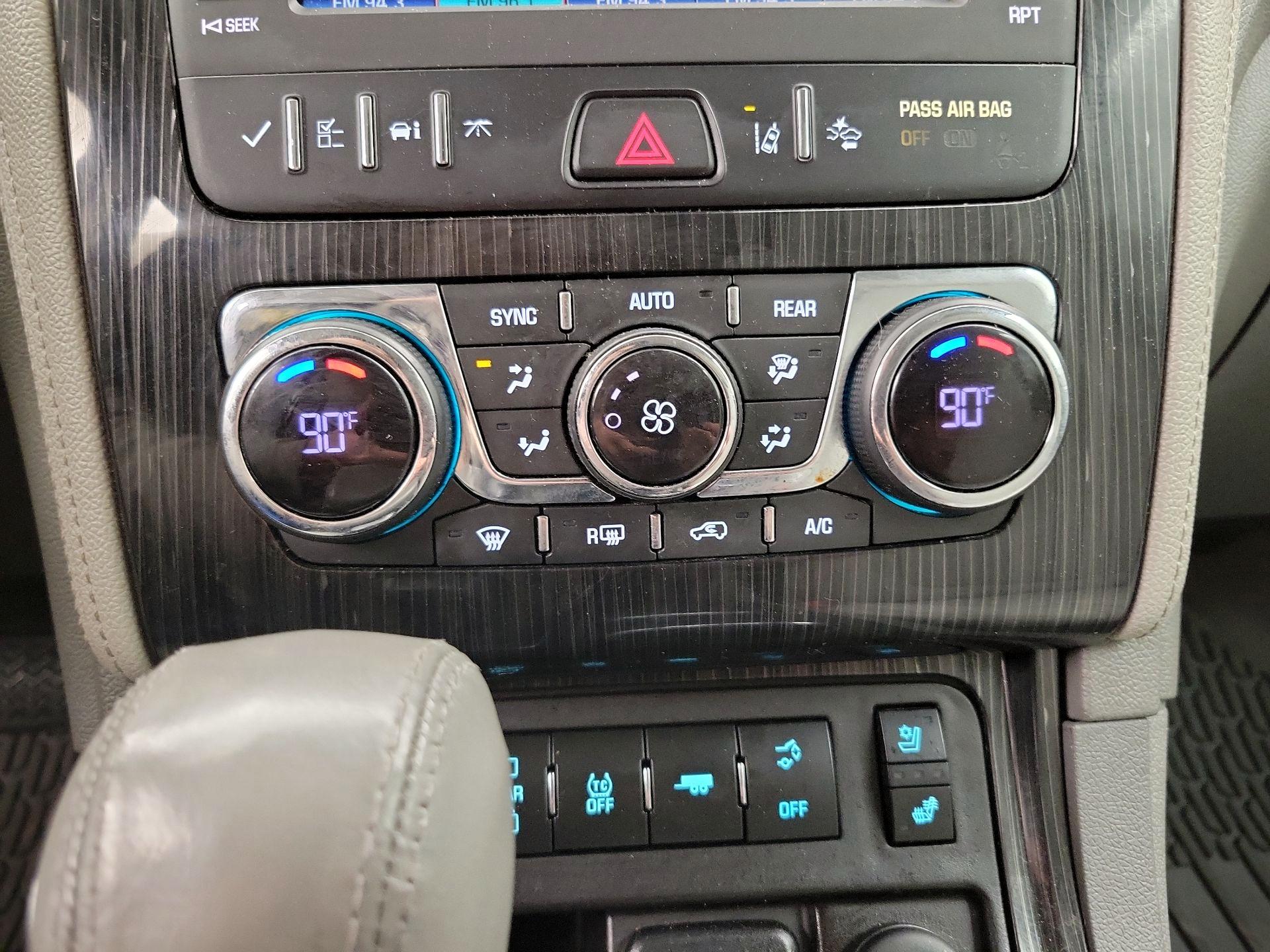 Thumbnail: 2017 Chevrolet Traverse - 16