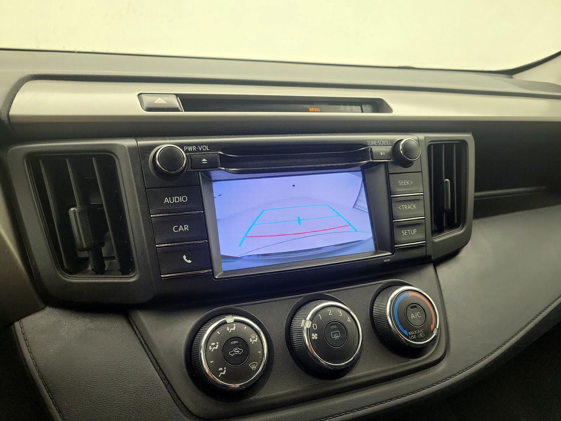 Thumbnail: 2018 Toyota RAV4 - 14