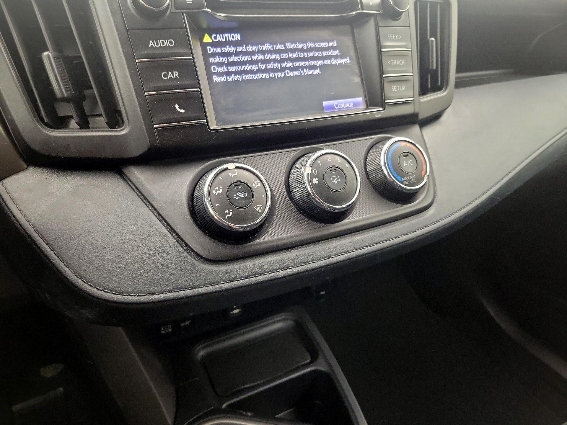 Thumbnail: 2018 Toyota RAV4 - 16