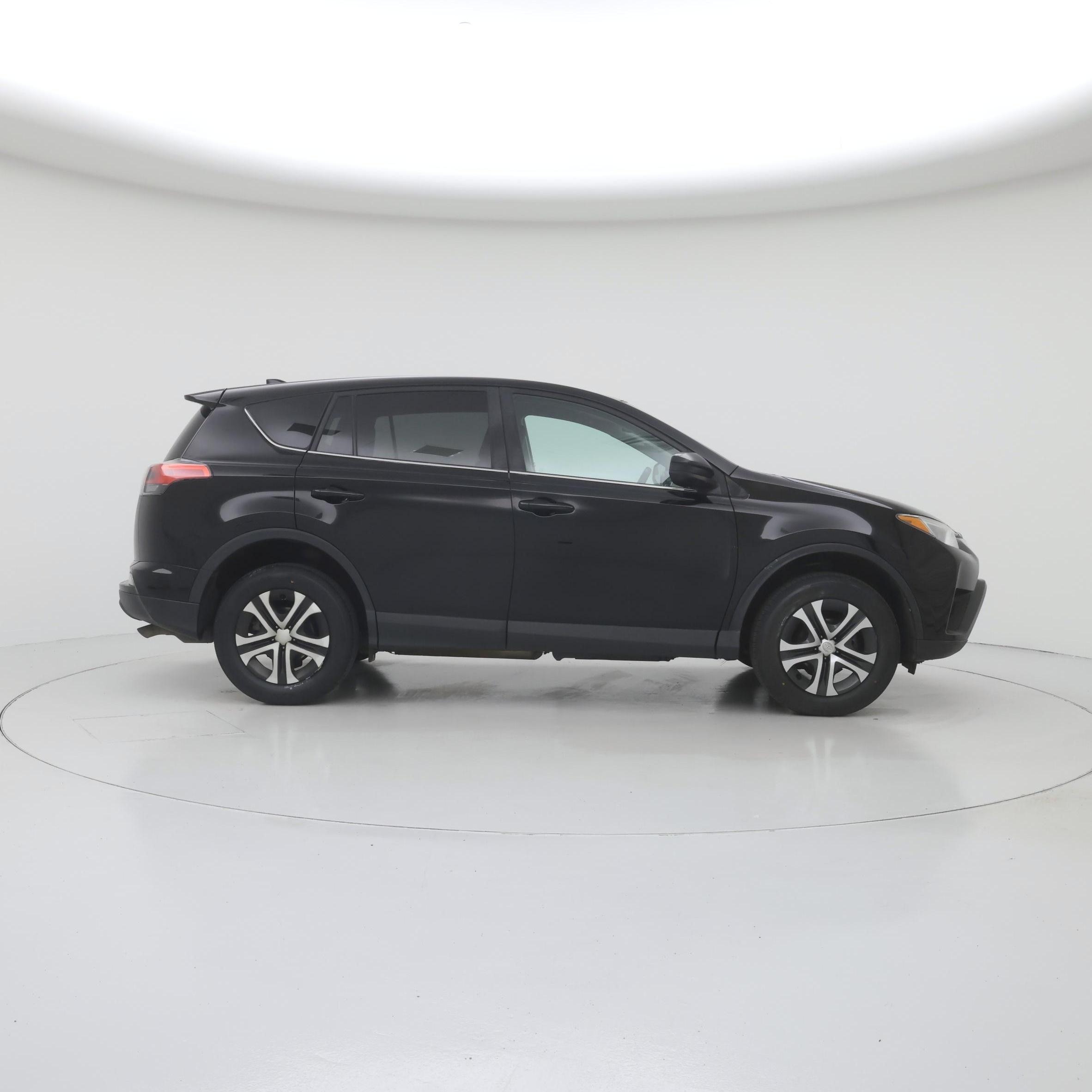 Thumbnail: 2018 Toyota RAV4 - 7