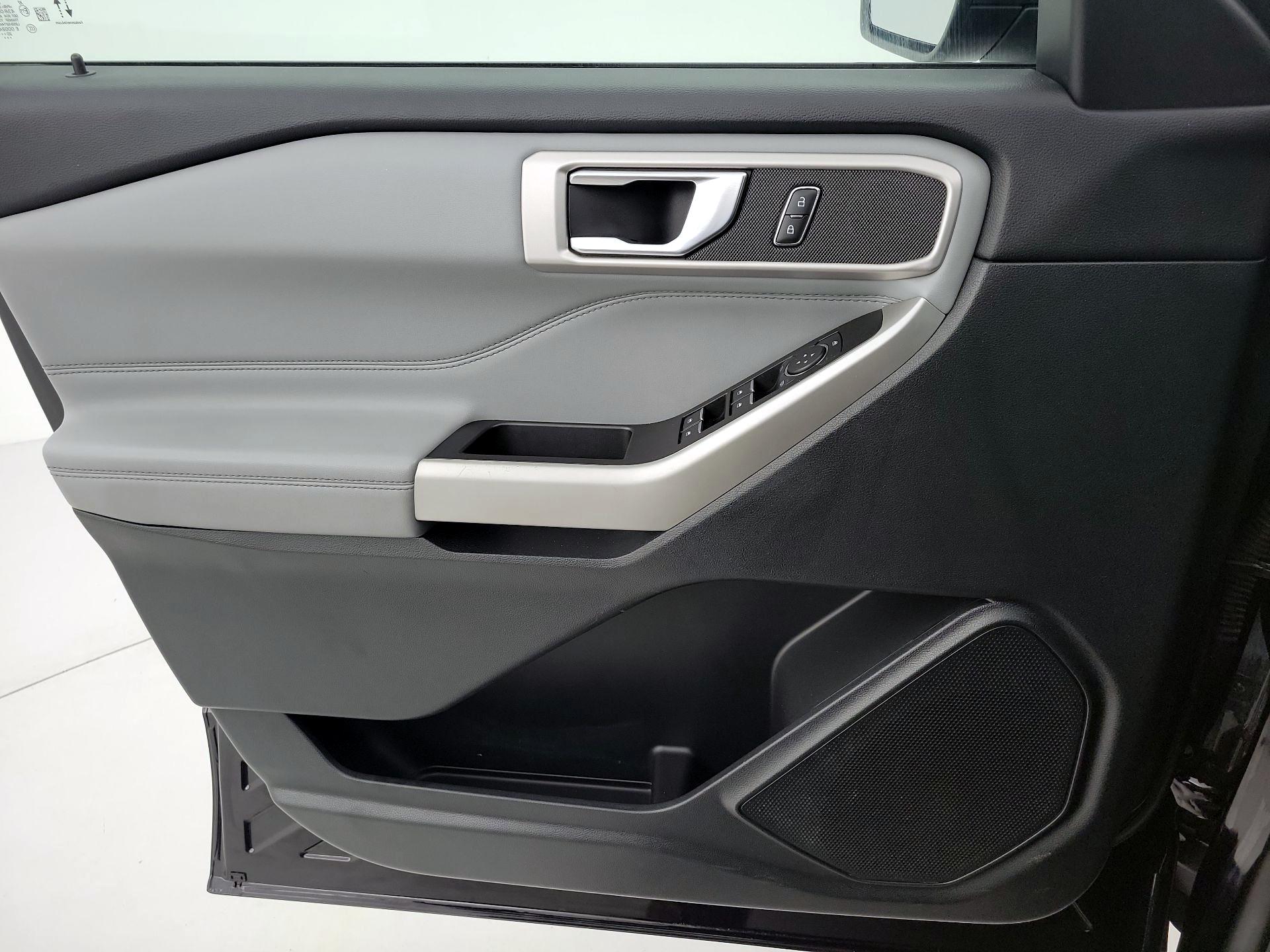 Thumbnail: 2021 Ford Explorer - 12