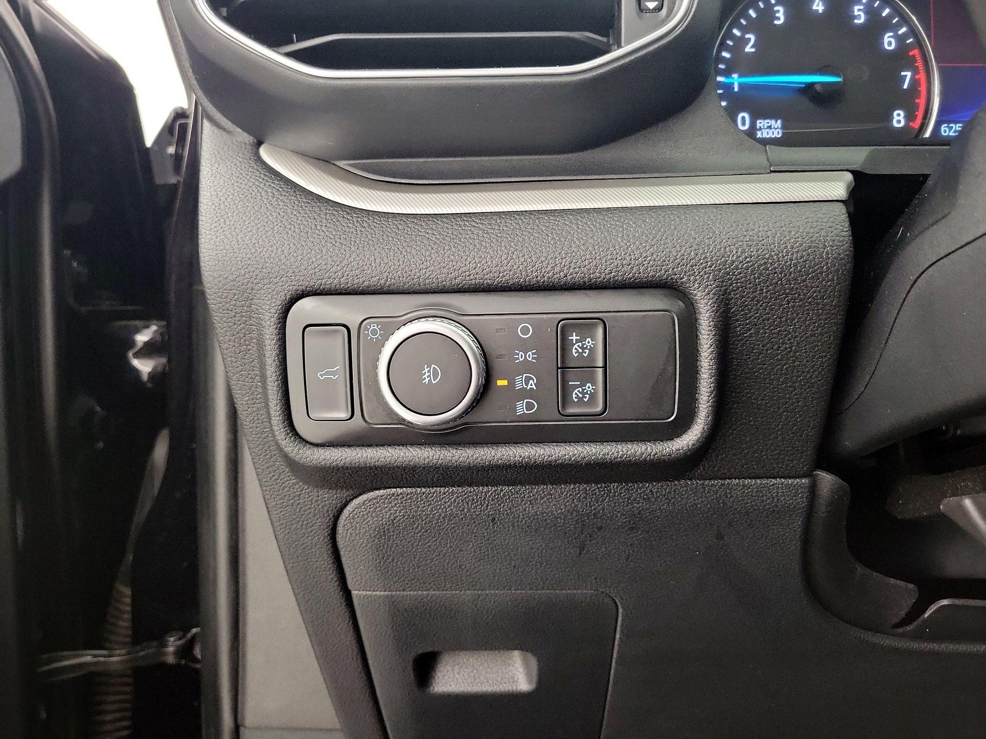 Thumbnail: 2021 Ford Explorer - 13