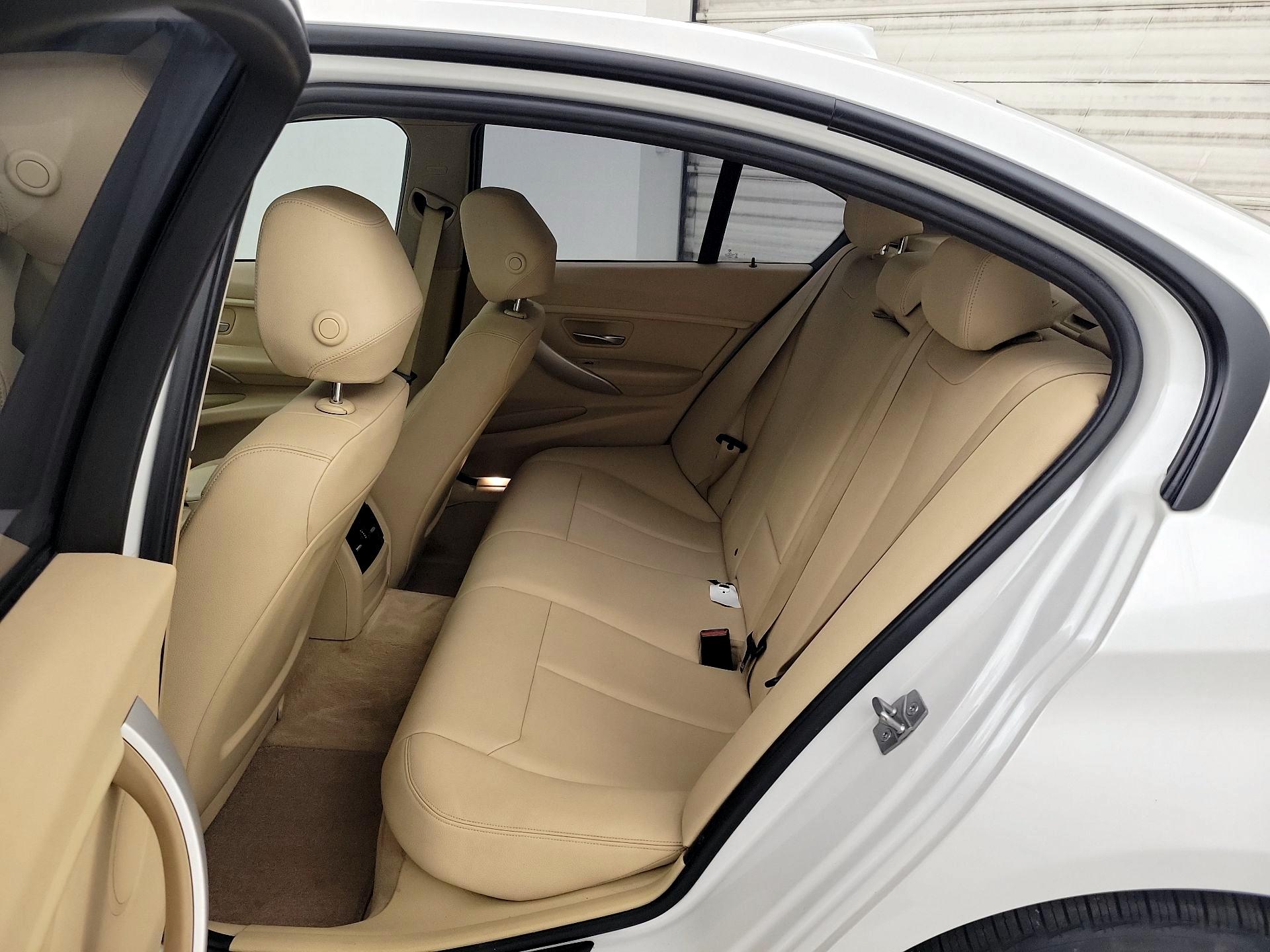 Thumbnail: 2014 BMW 3 Series - 19