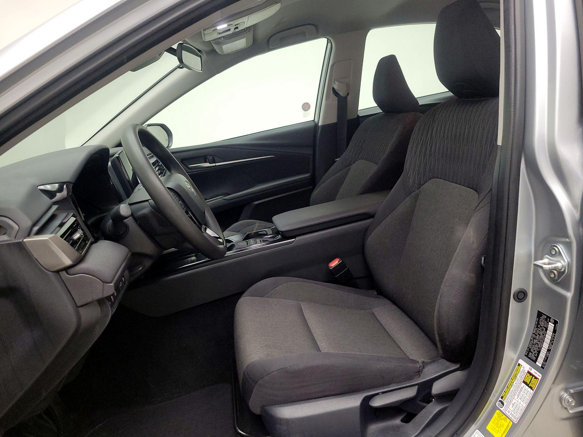 Thumbnail: 2025 Toyota Camry - 11