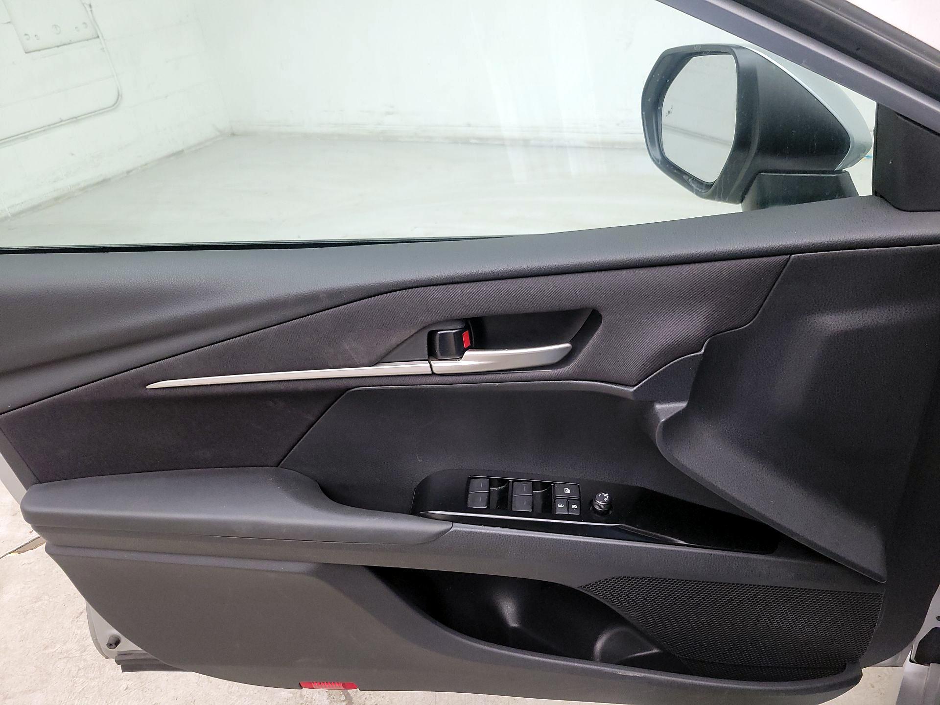 Thumbnail: 2025 Toyota Camry - 12