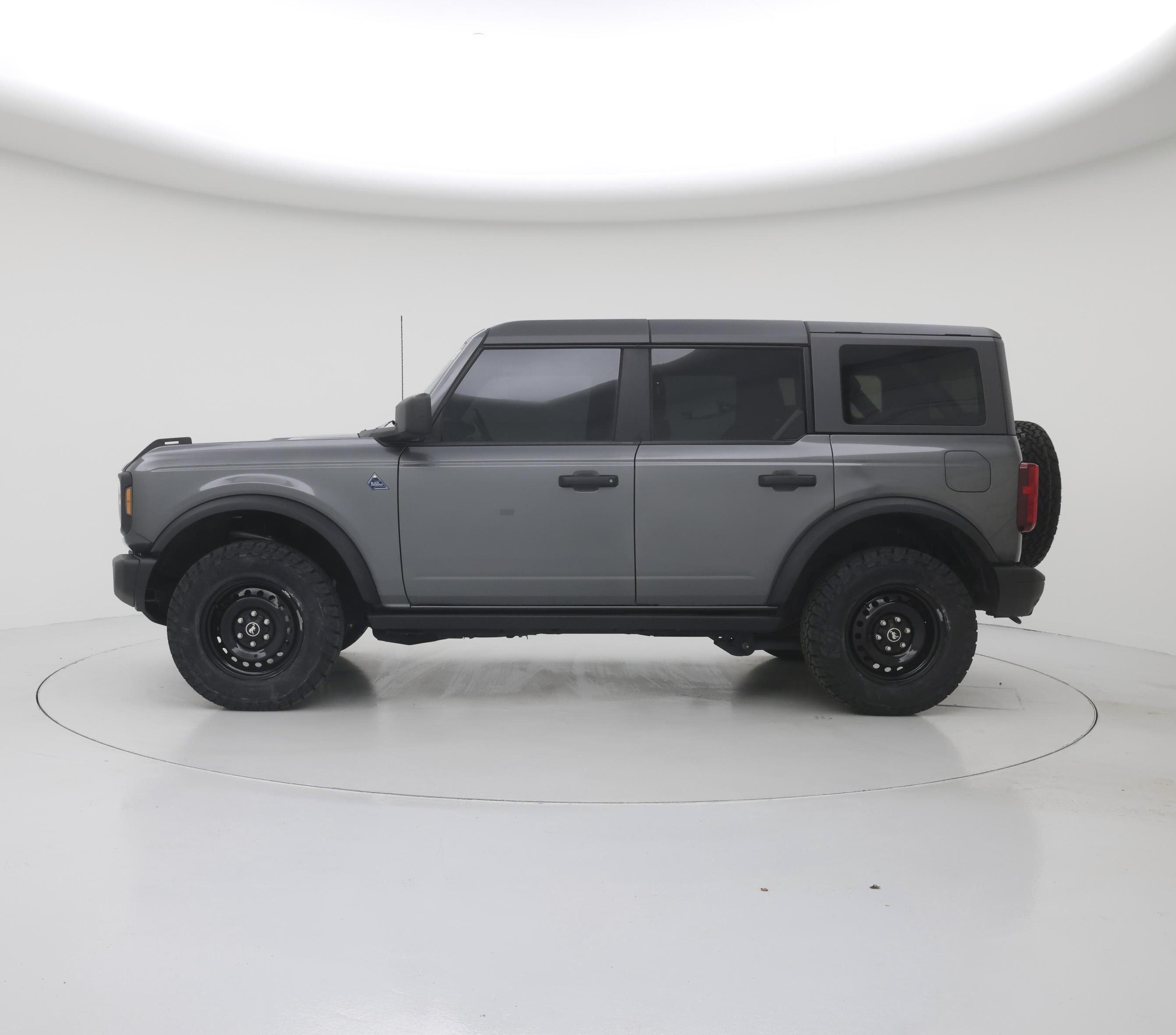 Thumbnail: 2022 Ford Bronco - 3