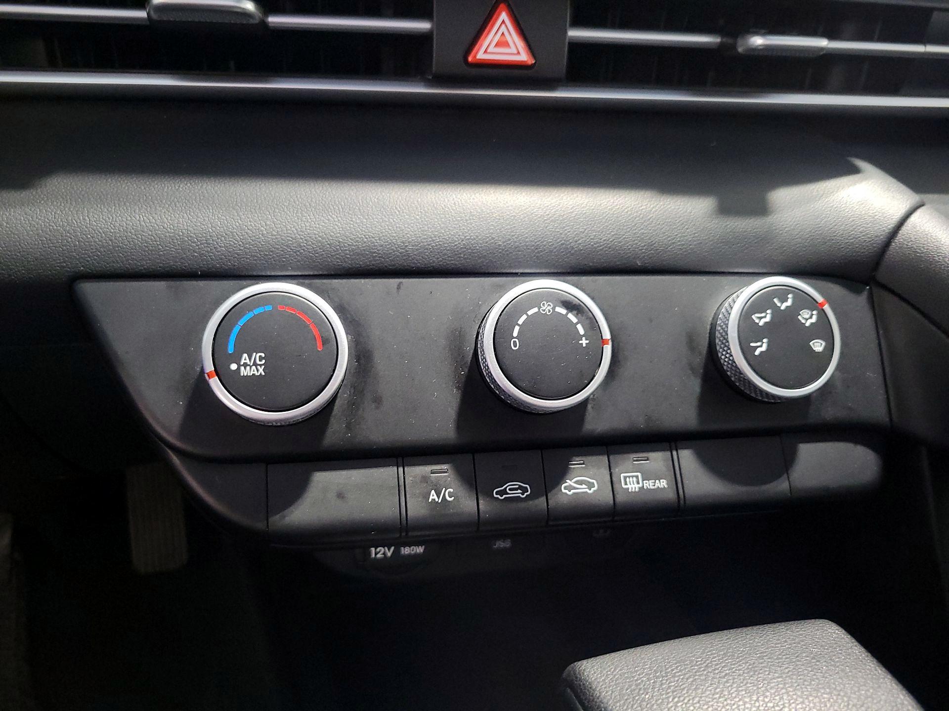 Thumbnail: 2024 Hyundai Elantra - 16